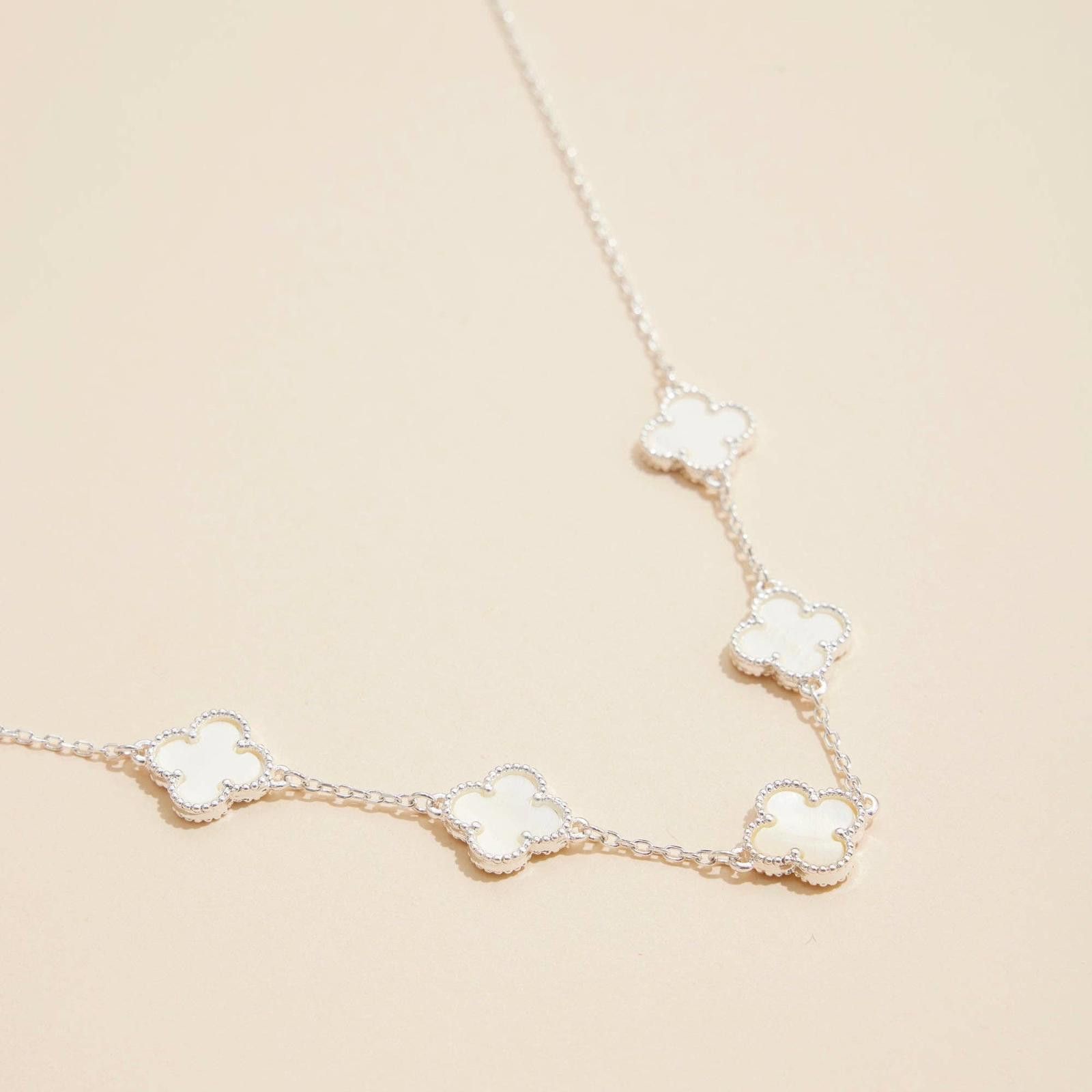 Other Chain Clover Necklace with Shell Inlay Charms Reversible Size ONE SIZE - 1 Thumbnail