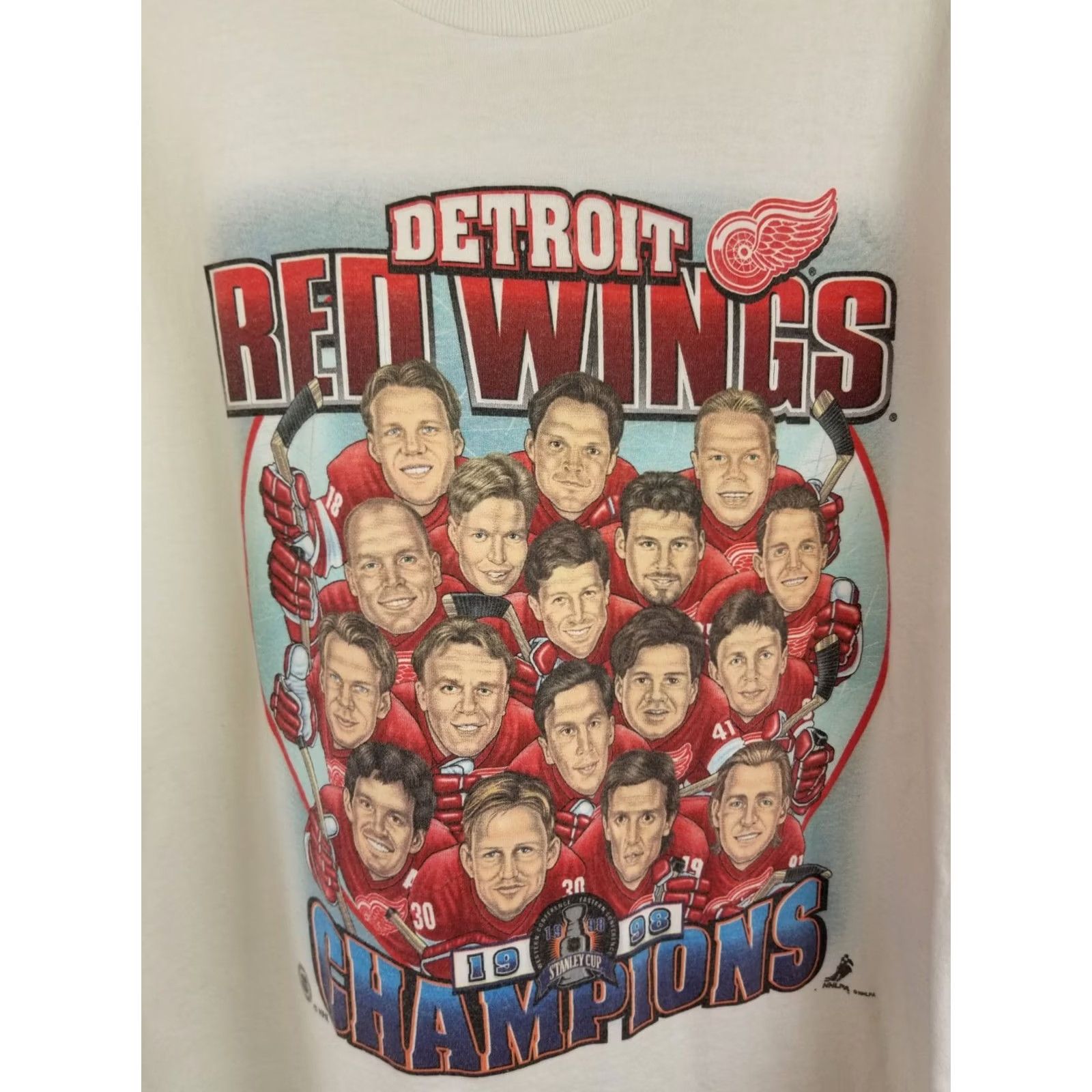NHL VINTAGE 1998 DETROIT RED WINGS NHL CHAMPIONS PRO PLAYER WHITE T-SHIRT XLARGE Men Size US XL / EU 56 / 4 - 2 Thumbnail