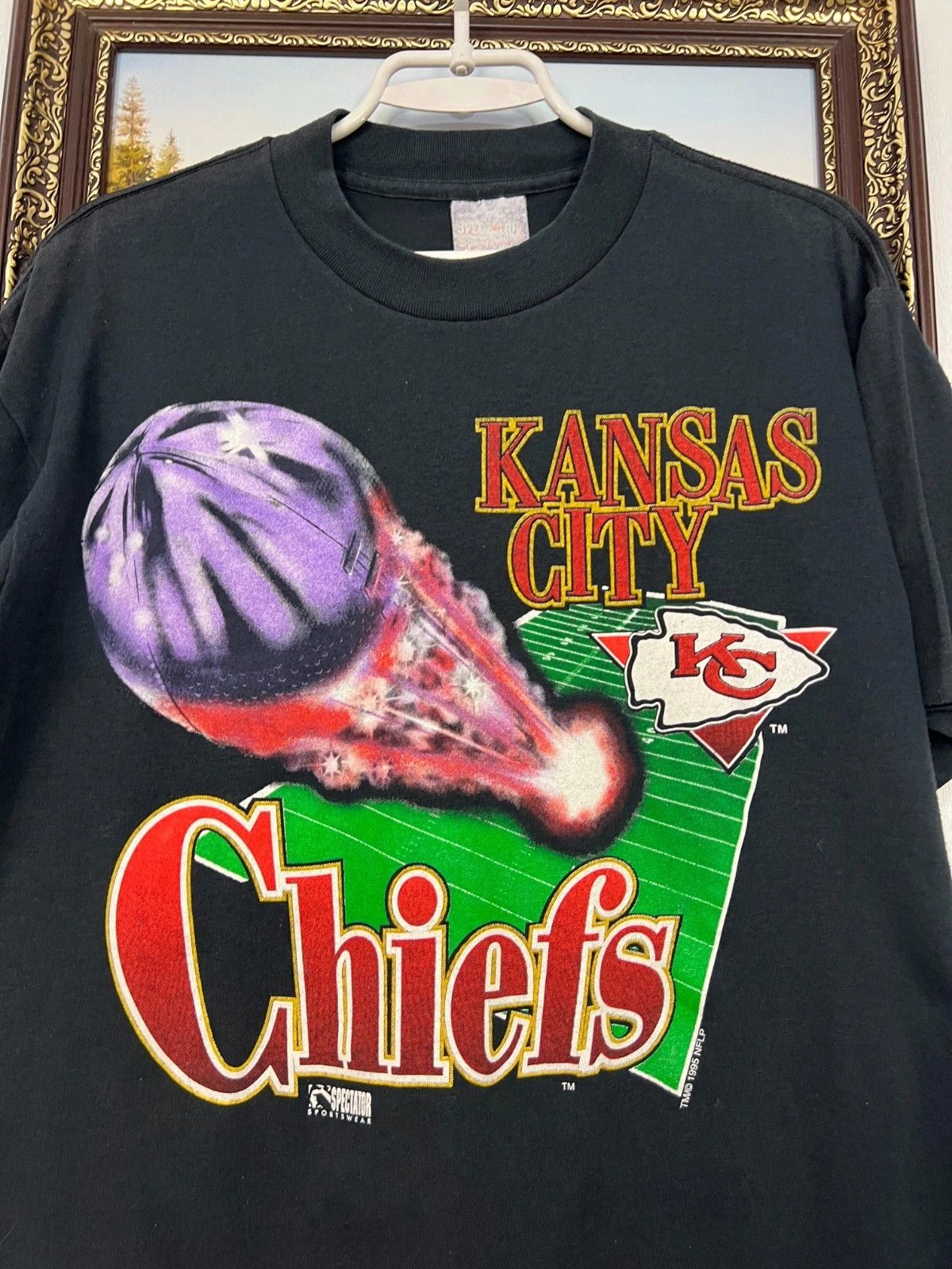 Vintage Vintage 90's Kansas City Chiefs Shirt Black Over Print Tee Size US M / EU 48-50 / 2 - 3 Thumbnail