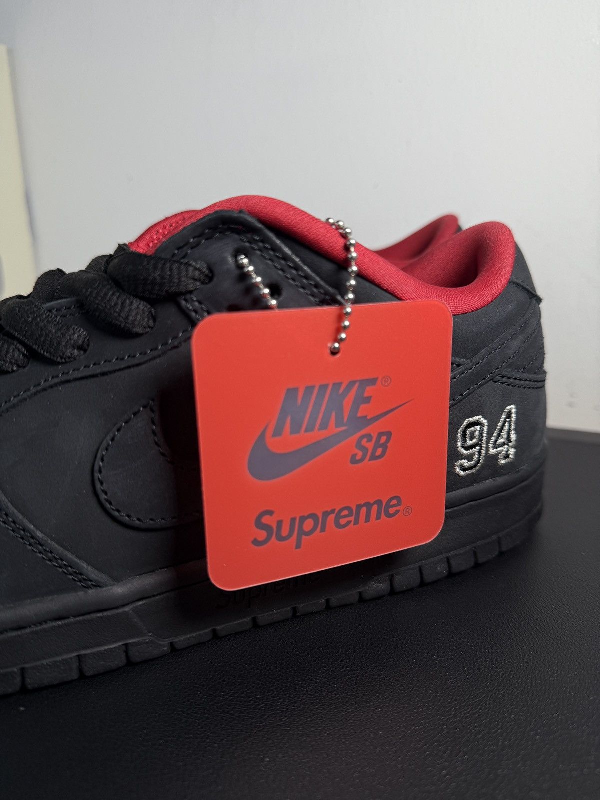 Nike × Supreme Brand New Nike SB Supreme Low Top Dunks Black Size US 9.5 / EU 42-43 - 5 Thumbnail