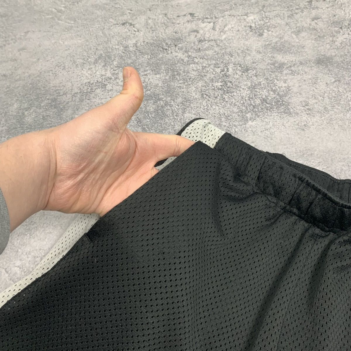Nike Nike NSW Basketball Black Shorts Men’s Size XL Swoosh Logo Size US 34 / EU 50 - 7 Thumbnail