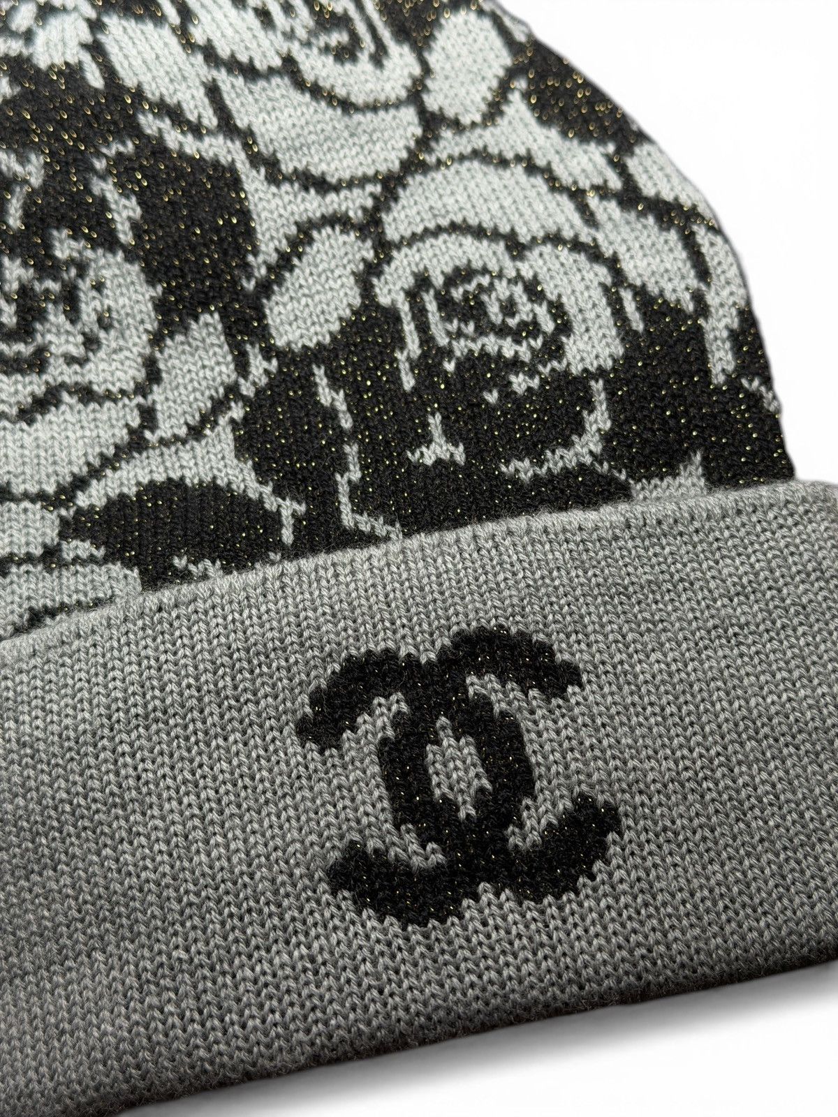 Chanel CHANEL CLOCHE 25A CAMELLIA REVERSIBLE BEANIE Size ONE SIZE - 9 Thumbnail
