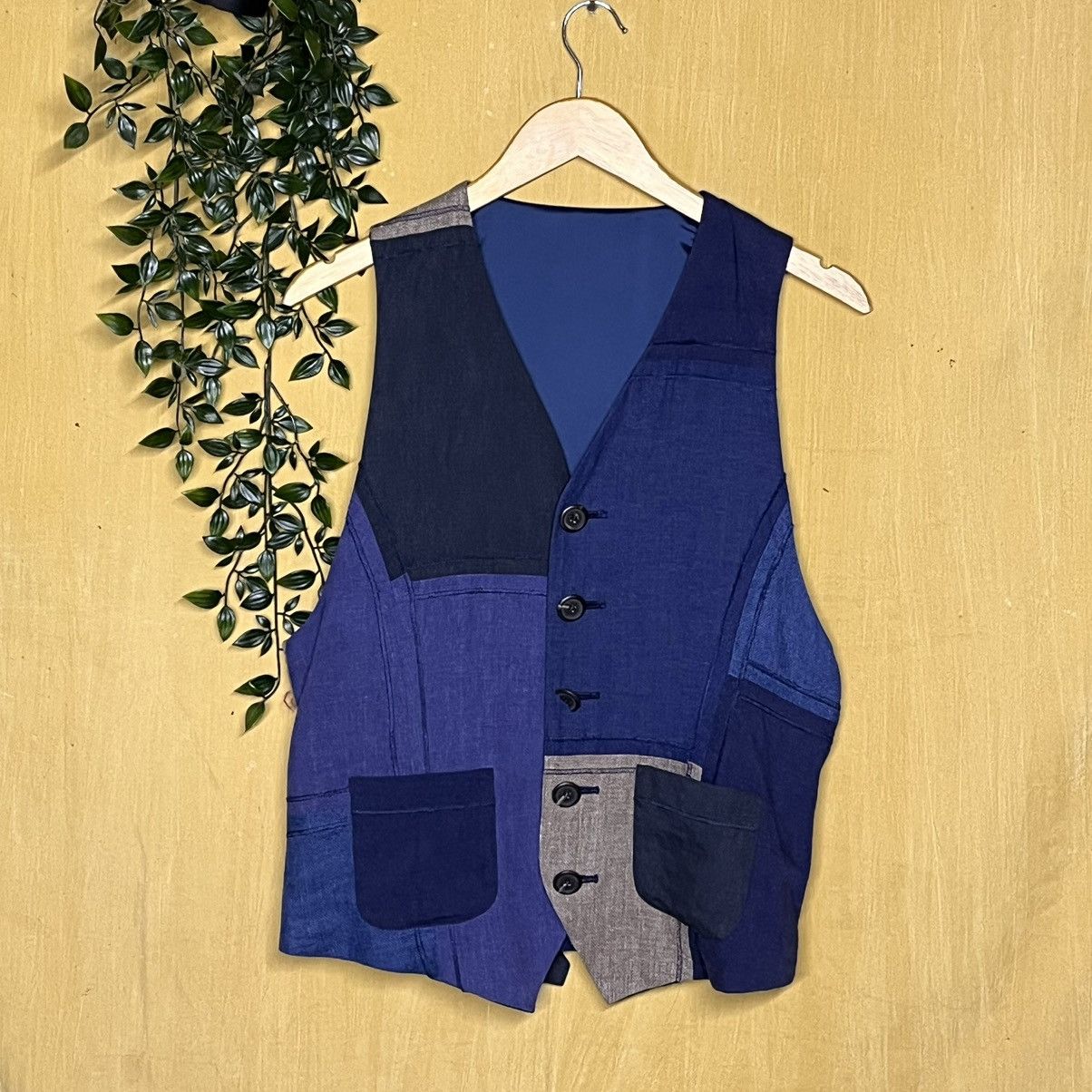 Dolce & Gabbana a52 Vintage Dolce&Gabbana patchwork vest Size US S / EU 44-46 / 1 - 1 Thumbnail