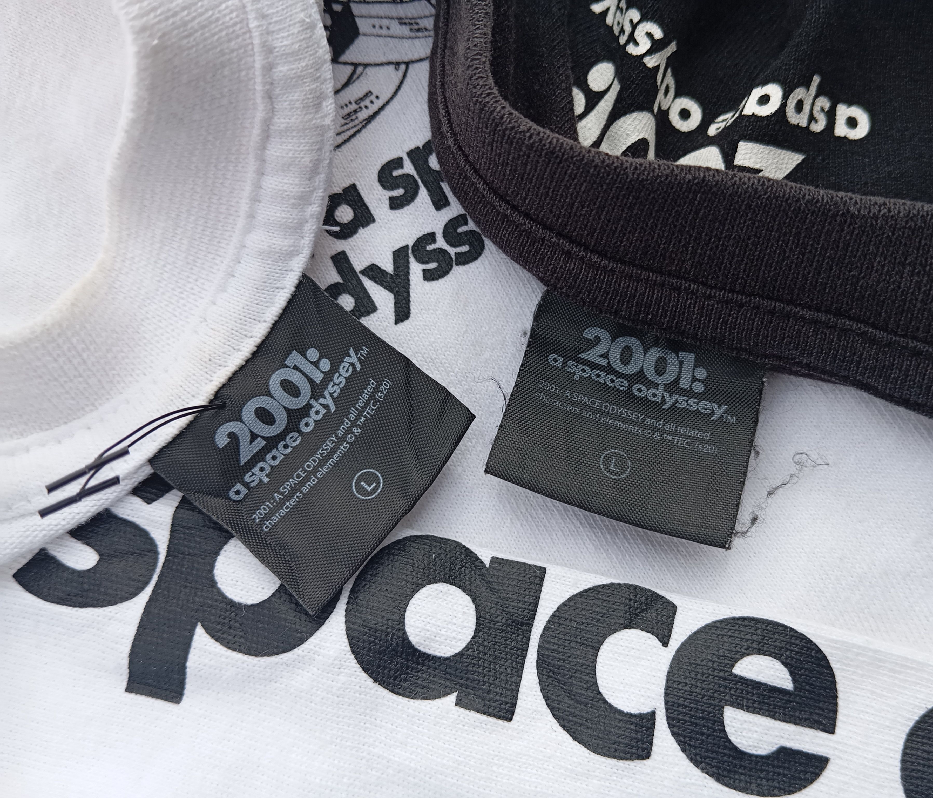 GU 2pcs 2001: Space Odyssey 🛸 Movie Sci-fi Tshirts 🎬 Size US L / EU 52-54 / 3 - 3 Thumbnail