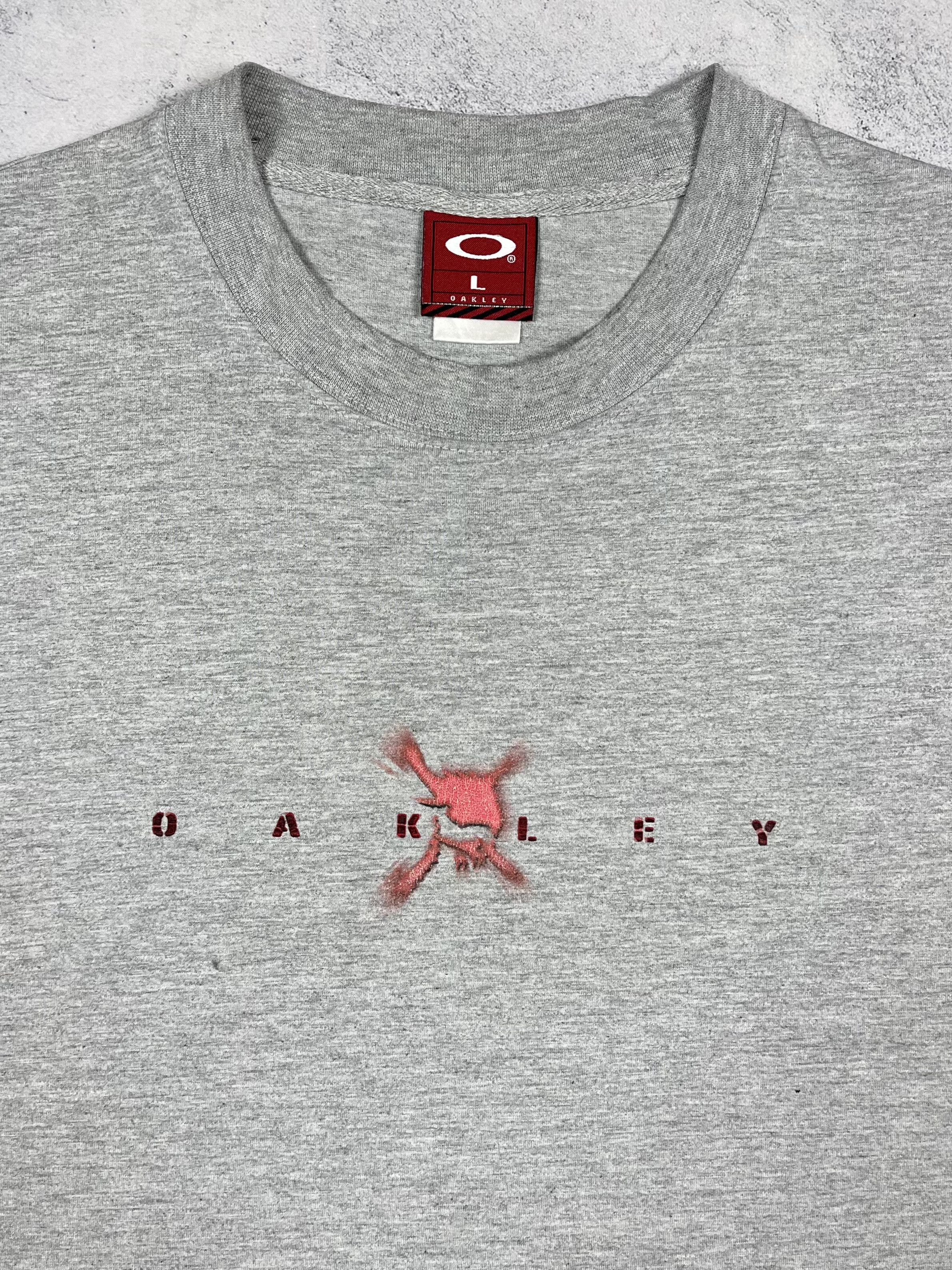 Oakley Vintage Oakley Software Skulls Big Logo T Shirt 90’s Size US L / EU 52-54 / 3 - 8 Thumbnail