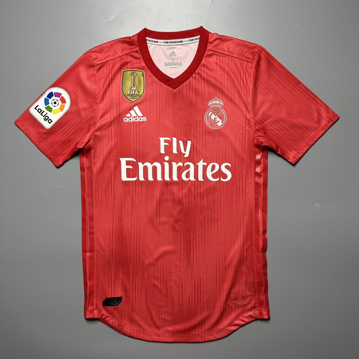 Adidas REAL MADRID ADIDAS x PARLEY 2018/2019 3rd JERSEY #10 MODRIC Size US S / EU 44-46 / 1 - 2 Thumbnail