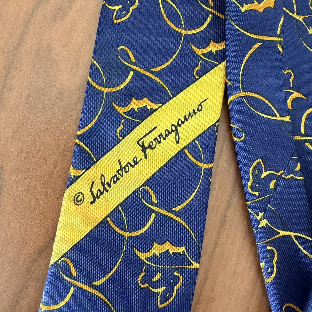 Salvatore Ferragamo Salvatore Ferragamo Rabbit Motif Silk Tie Blue Yellow Italy Size ONE SIZE - 12 Thumbnail