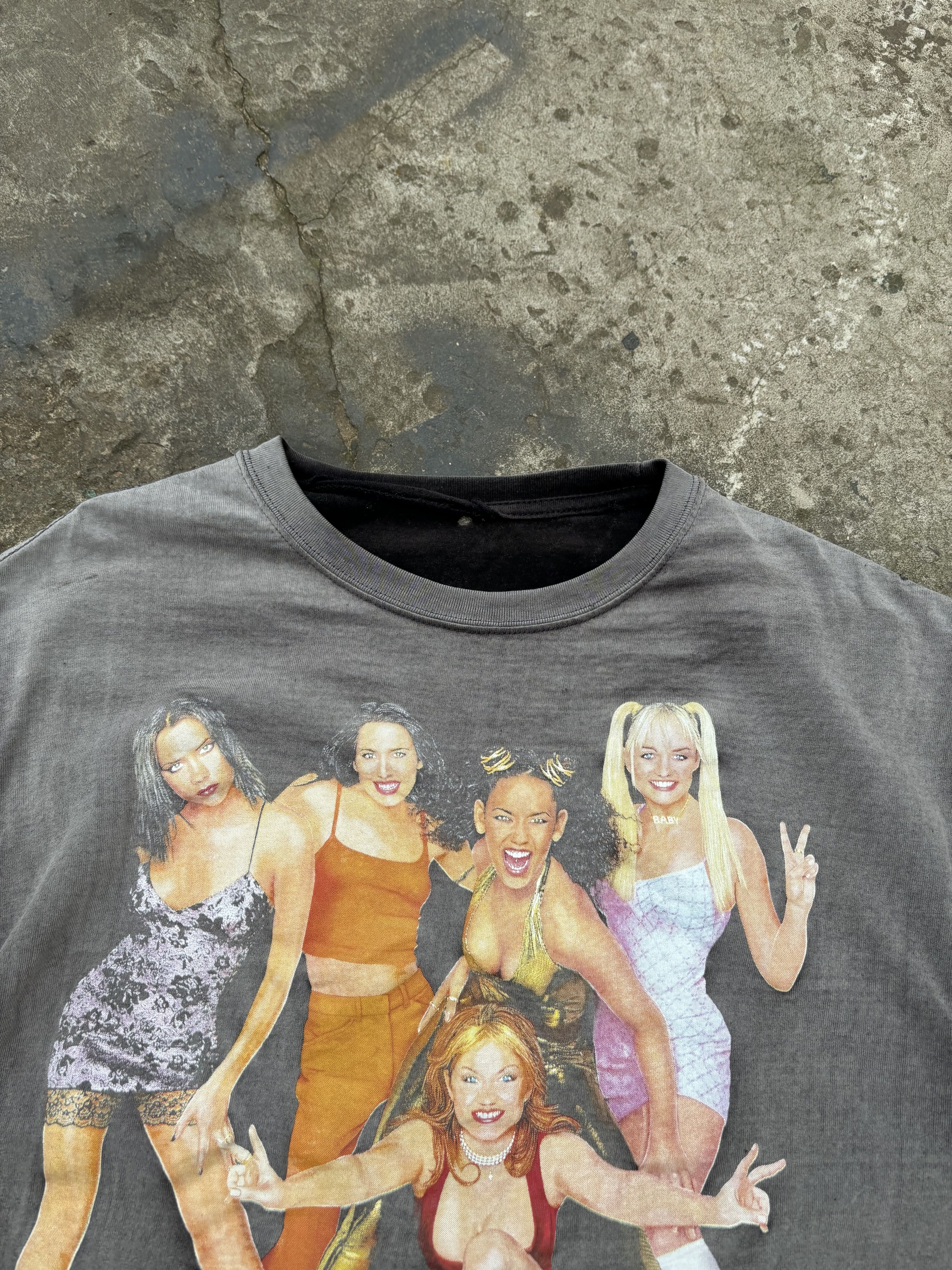 Band Tees Vintage Sunfaded Spice Girls Tee Size US XL / EU 56 / 4 - 3 Thumbnail