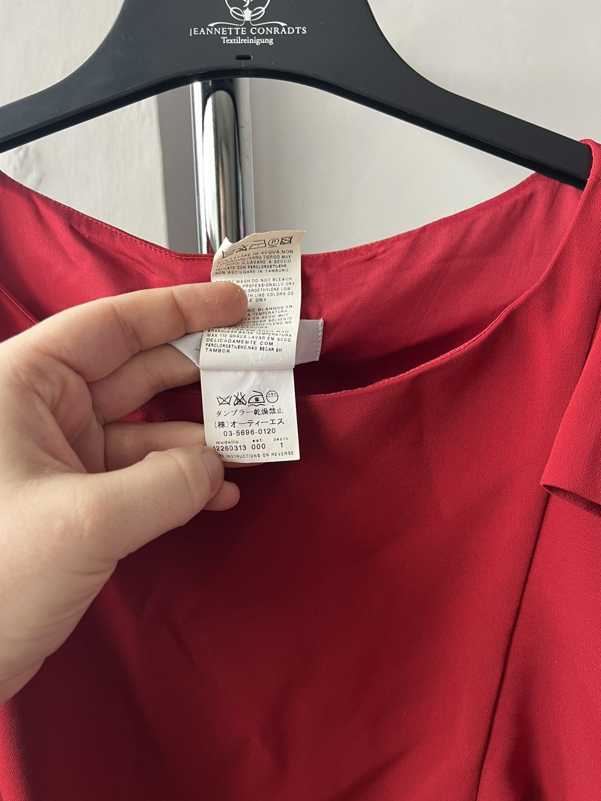 Max Mara MAX MARA ITALIAN MADE RED TRIACETATE SLEEVELESS SOLID DRESS Size XL / US 12-14 / IT 48-50 - 11 Thumbnail