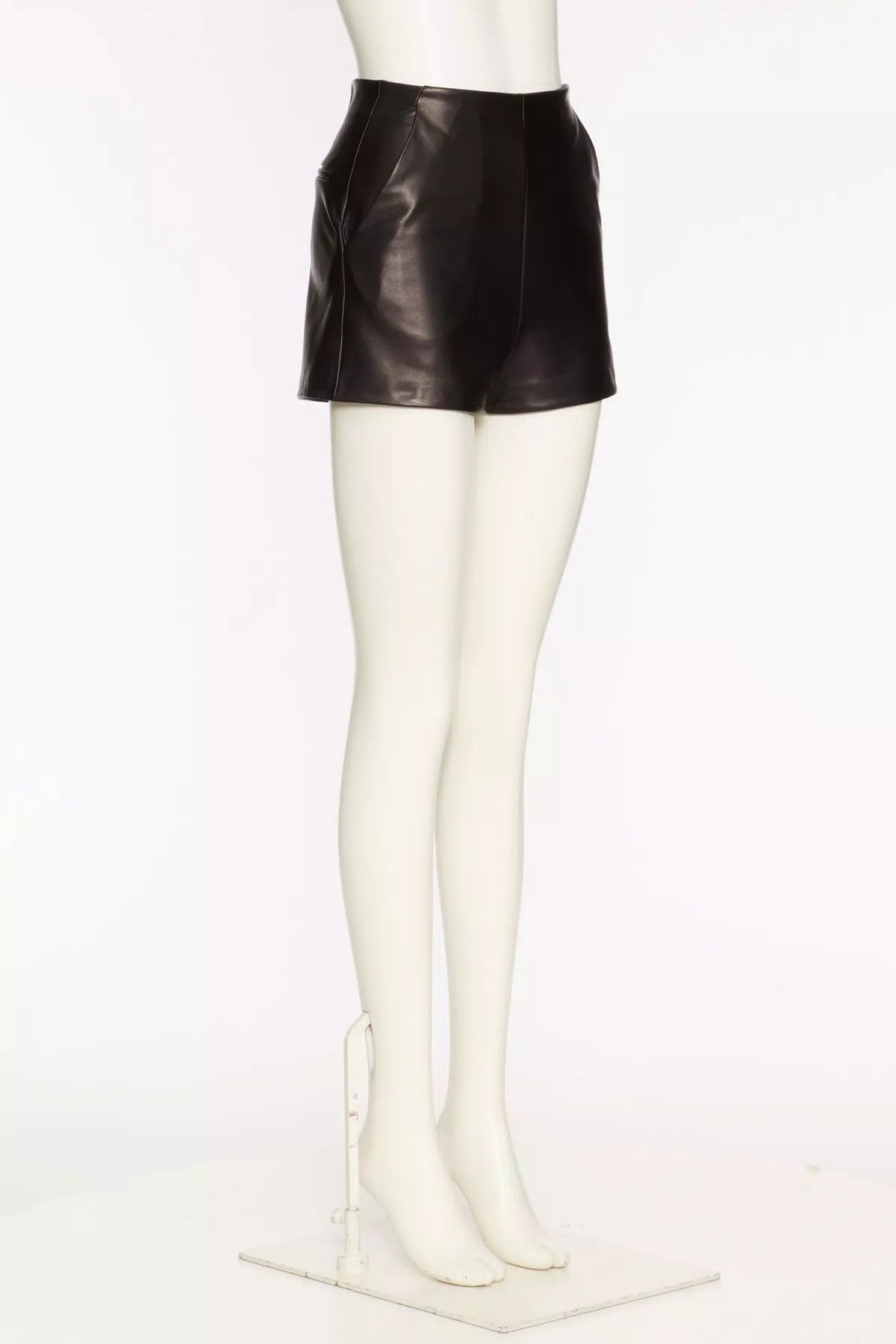Valentino o1s1wg110625 Shorts in Black Size 26" / US 2 / IT 38 - 2 Thumbnail