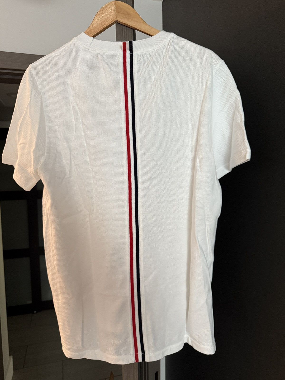 Thom Browne Thom Browne Relaxed Fit Tee W/ Stripe in Classic Pique Size US M / EU 48-50 / 2 - 3 Thumbnail