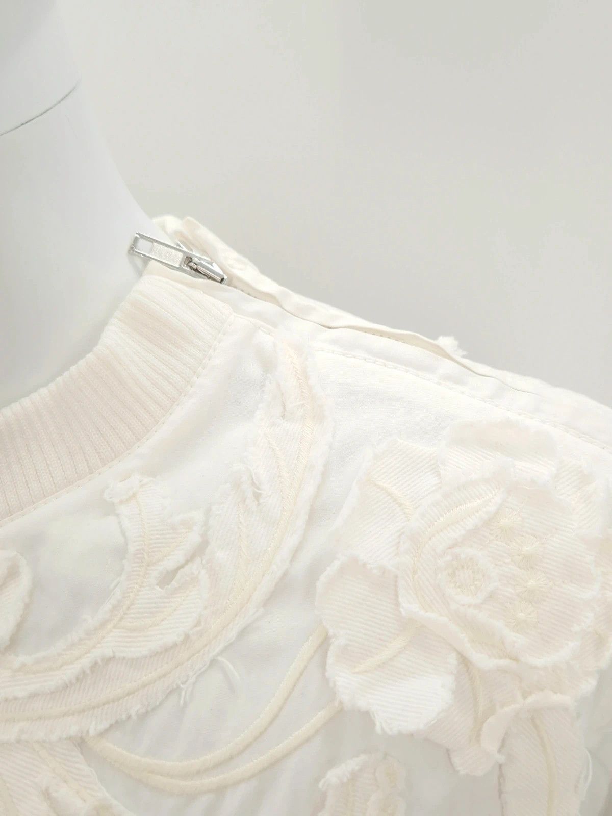 Givenchy Givenchy Sweatshirt Floral Embroidery Size S / US 4 / IT 40 - 7 Thumbnail