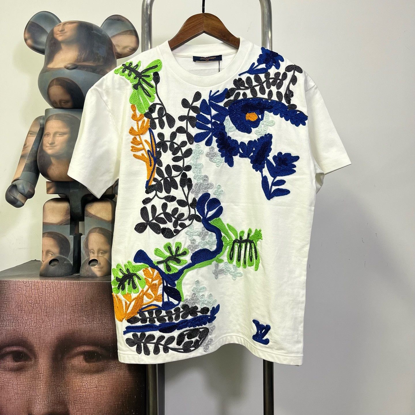 Louis Vuitton Louis Vuitton Floral T-Shirt s Men Size US S / EU 44-46 / 1 - 1 Thumbnail