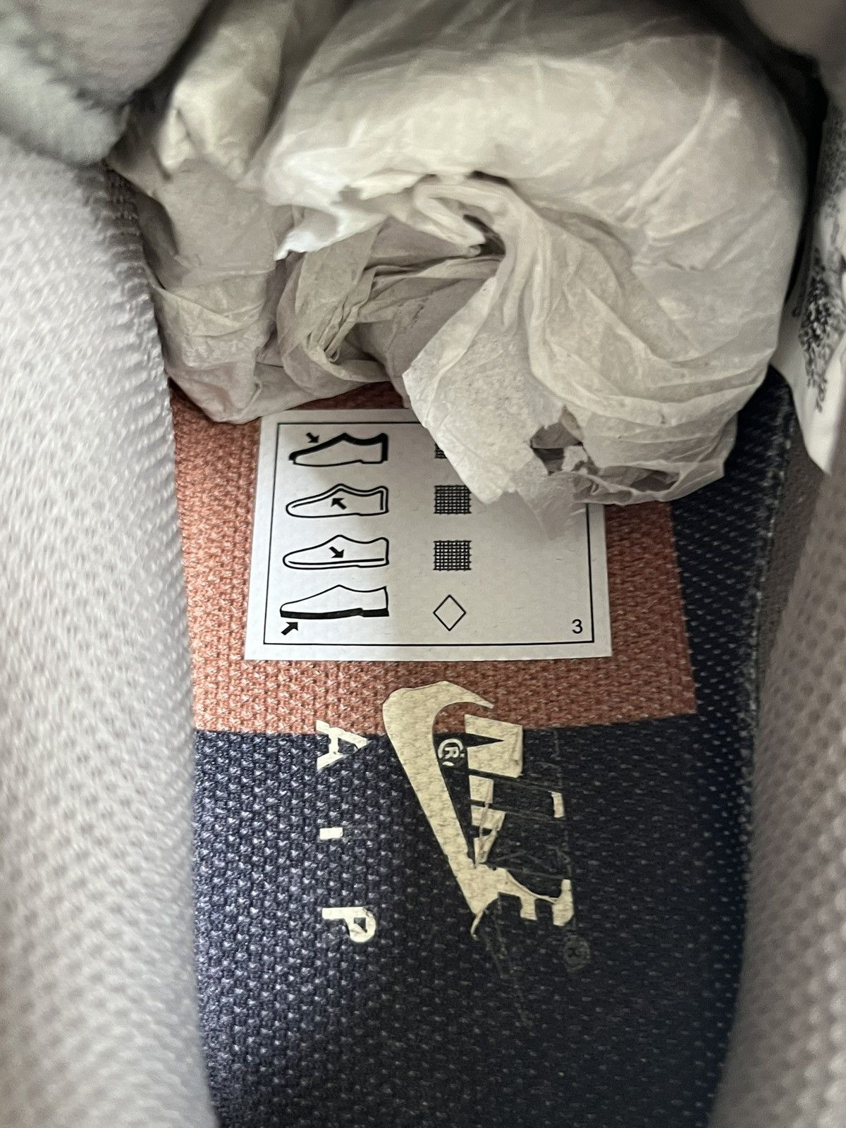 Nike × Travis Scott Nike Air Force 1 Low Travis Scott Cactus Jack Size US 8 / EU 41 - 11 Thumbnail
