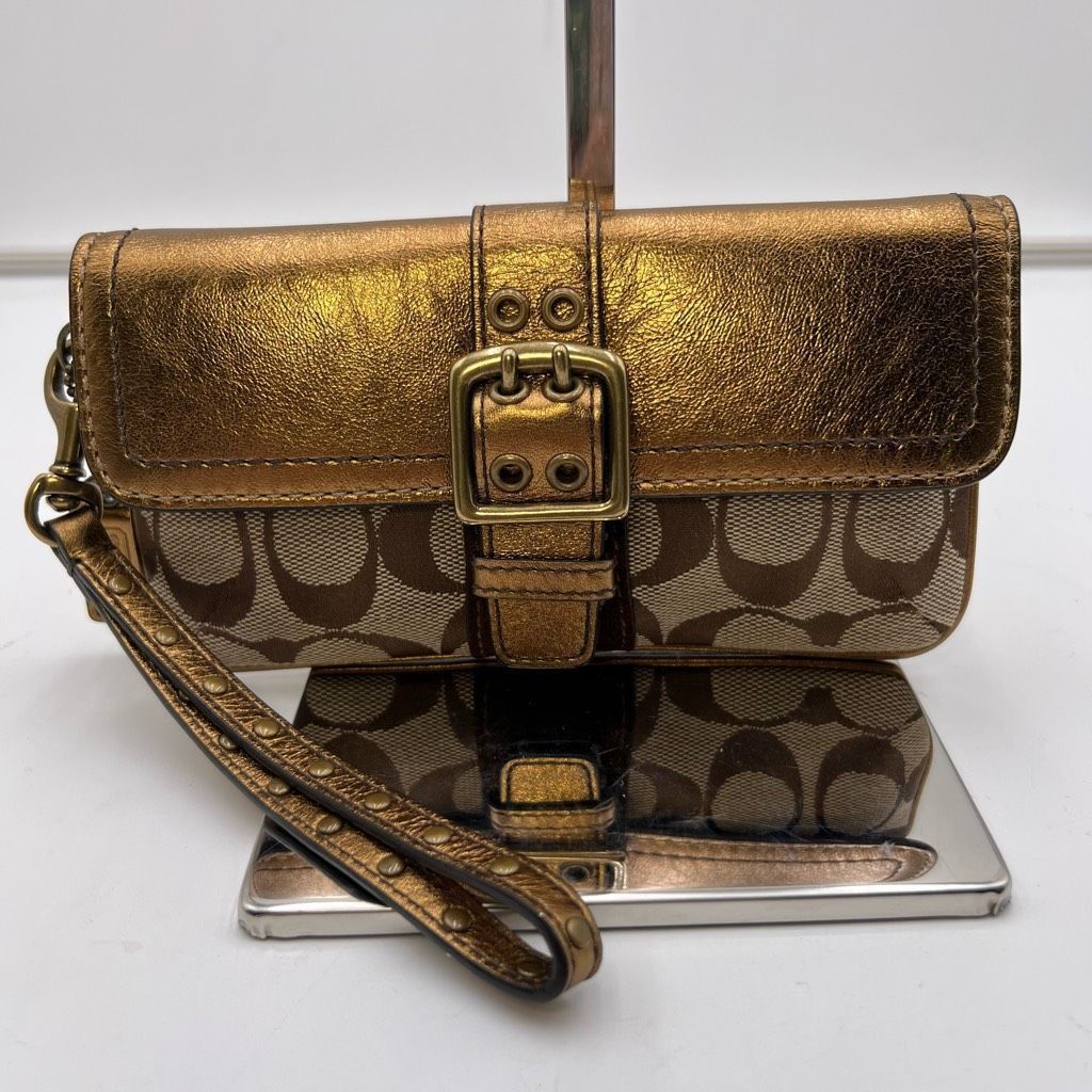 Coach COACH SPECIAL EDITION Fall 2004 Leather Signature Wristlet Bronze Buckle Size ONE SIZE - 1 Thumbnail