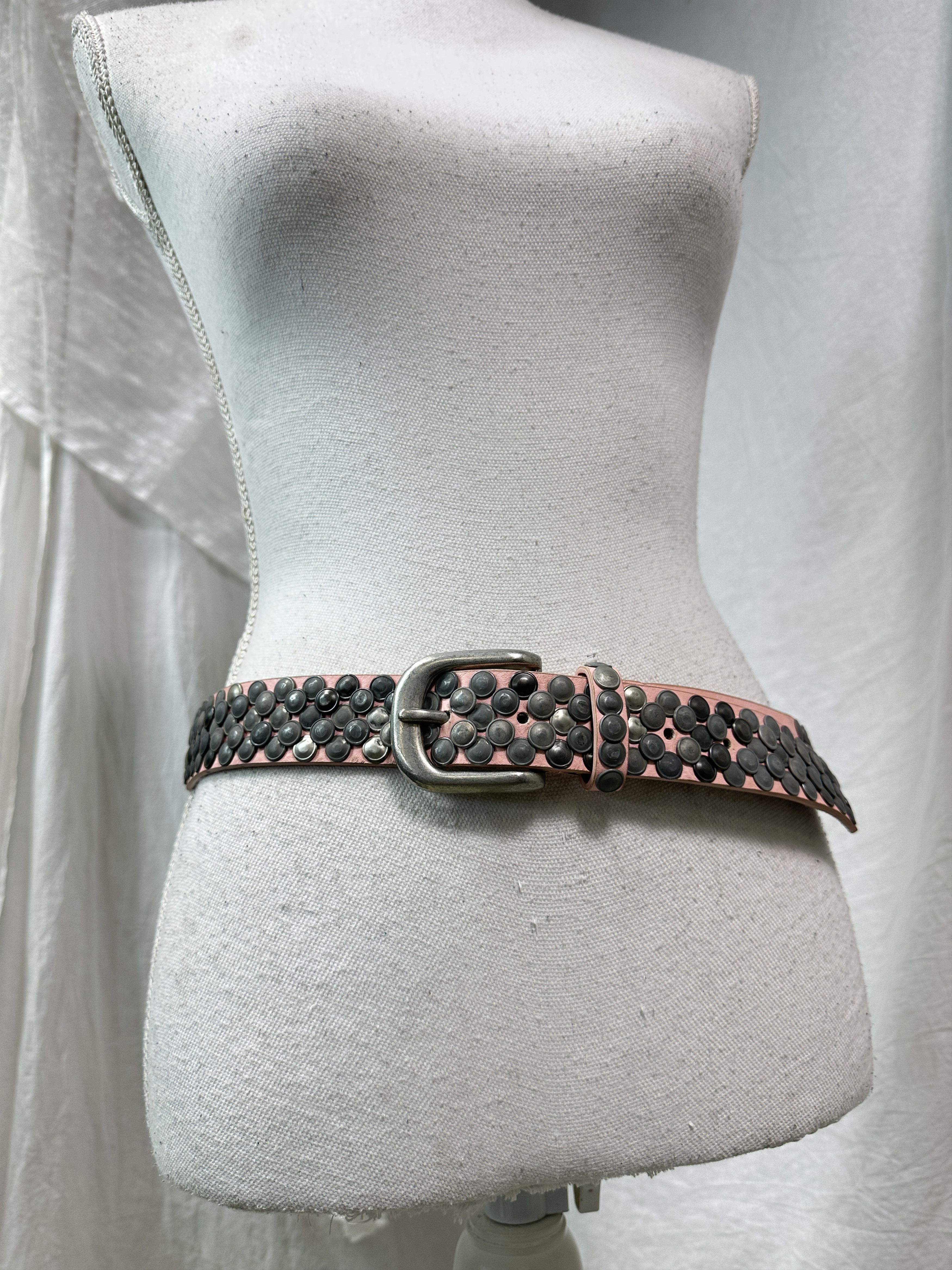 Vintage Vintage Avant Garde Pink Studded Grunge Belt 00s Size ONE SIZE - 1 Thumbnail