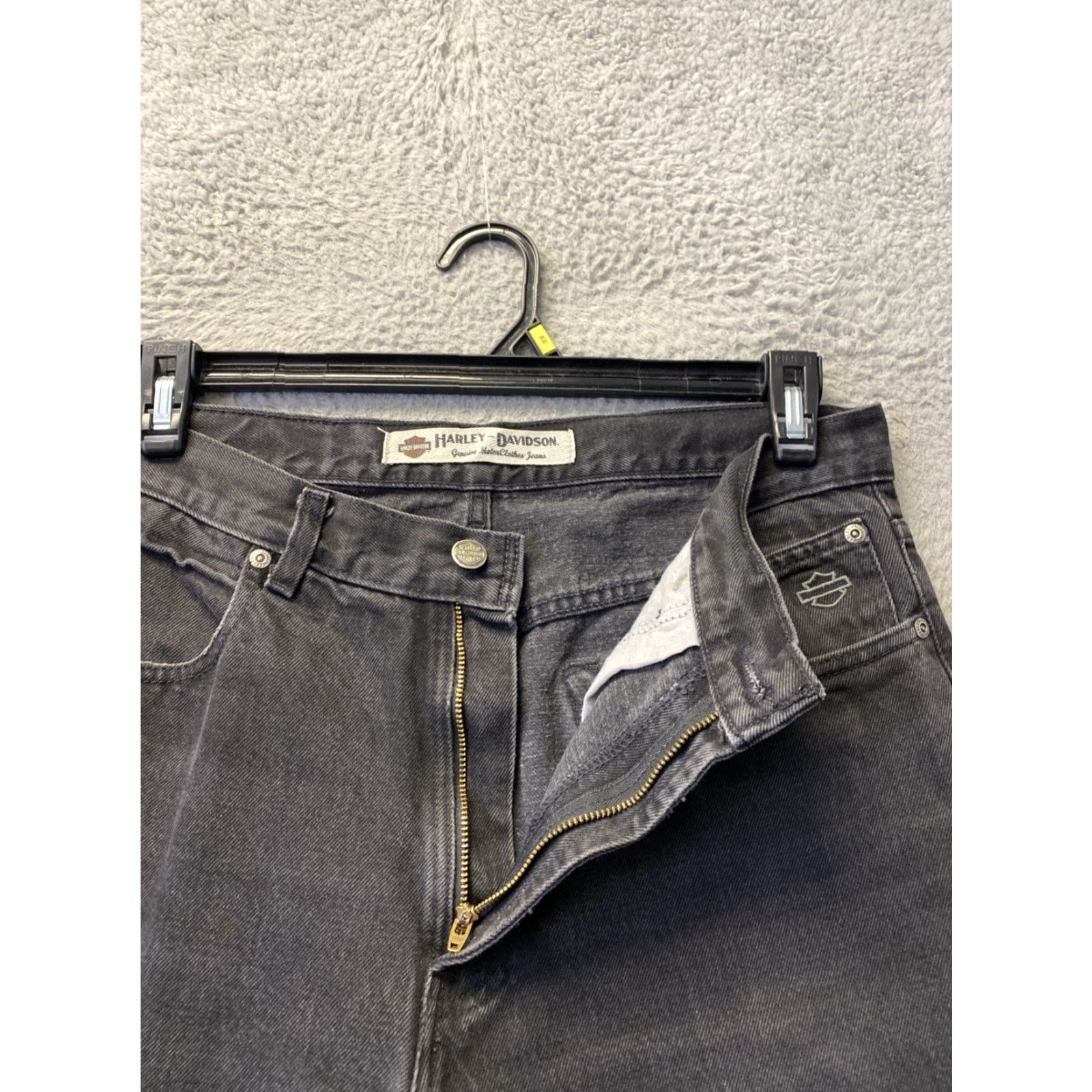 Harley Davidson VINTAGE Harley-Davidson Jeans Mens 34x34 Black Denim Straight Leg Jeans Mens Regular 34 Black Harley-Davidson Logo Biker USA 5-Pocket Denim Jeans Size US 34 / EU 50 - 7 Thumbnail
