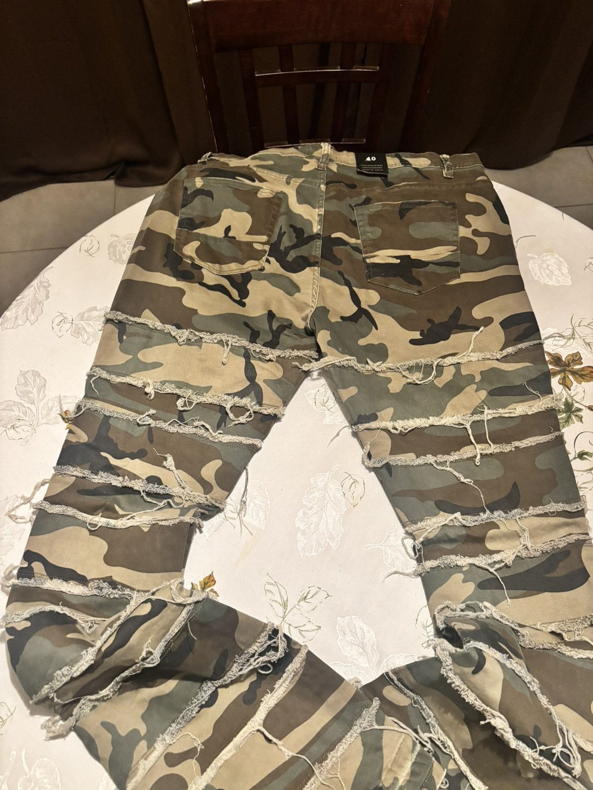 Fashion Nova camo fashion nova jeans Size US 40 / EU 56 - 4 Thumbnail