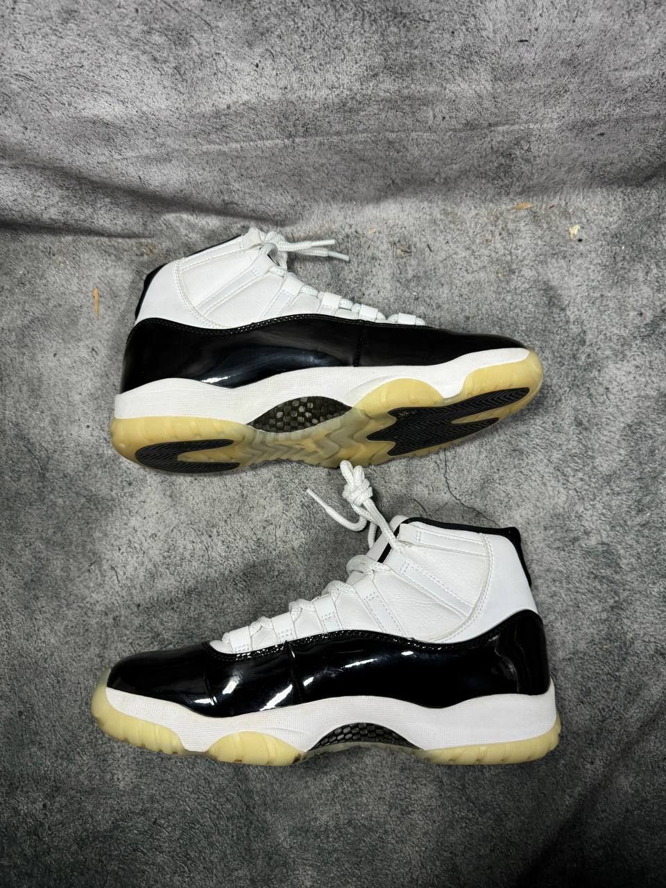 Jordan Brand Size 10 | Jordan 11 DMP No Box | Pre-Owned Size US 10 / EU 43 - 8 Thumbnail