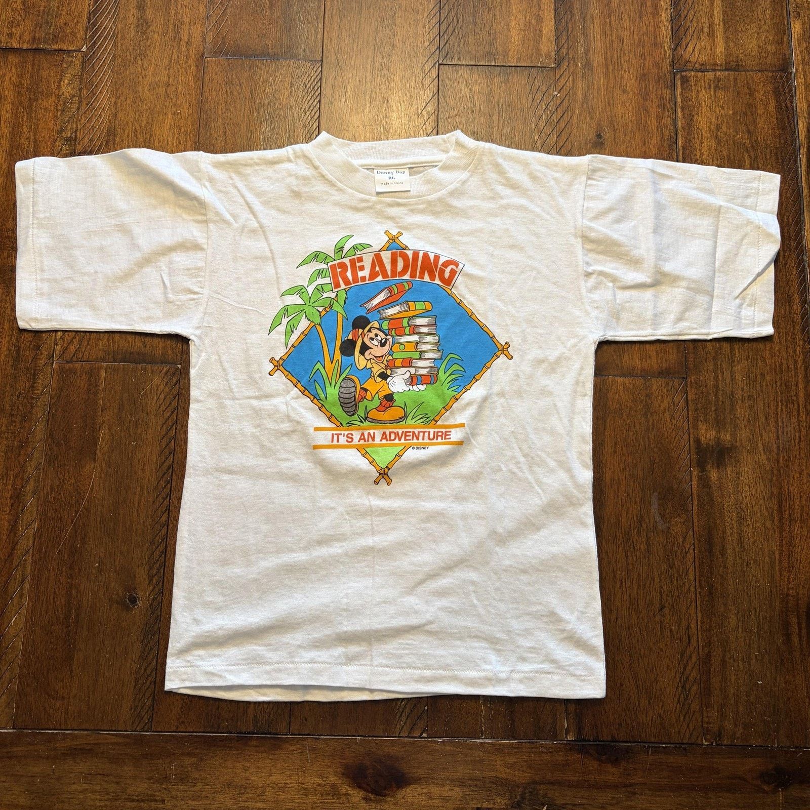 Vintage Vintage Disney Mickey Mouse Reading Shirt Boys XL White Size US XL / EU 56 / 4 - 2 Thumbnail