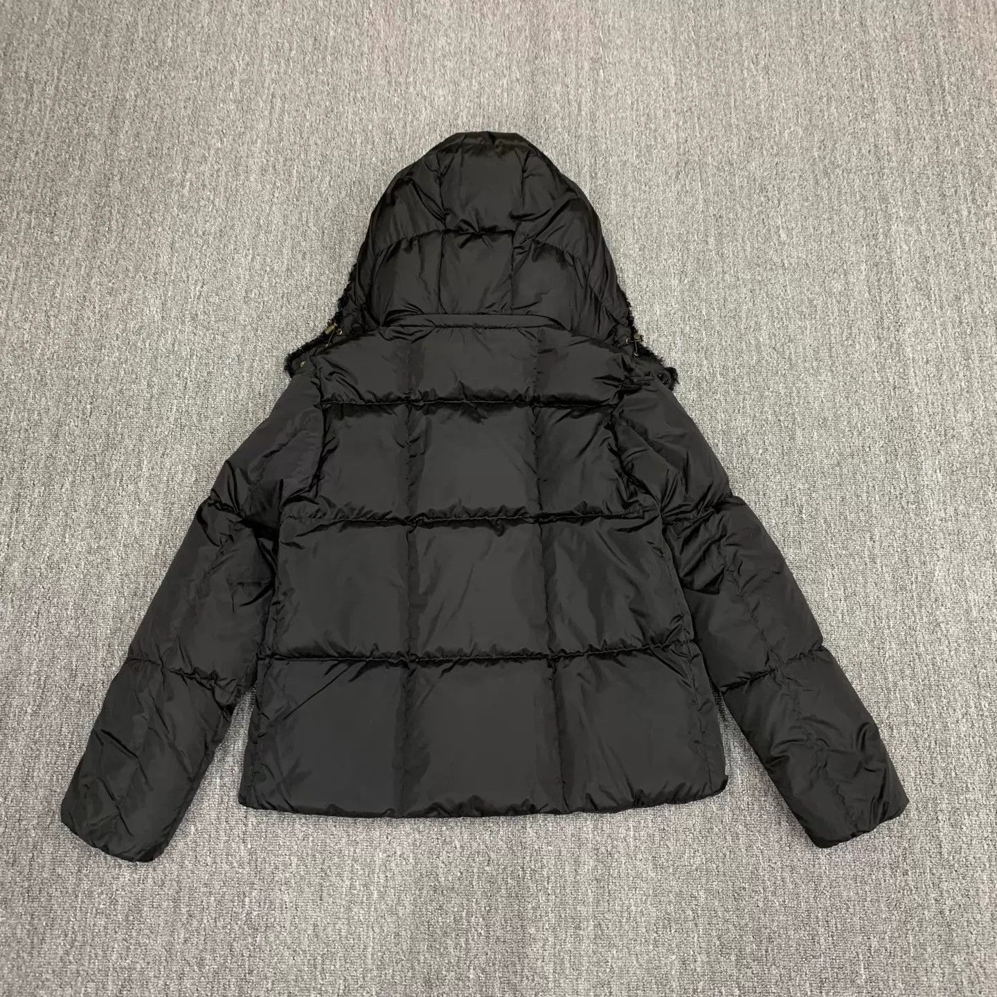 Moncler Moncler FW25 Castelnou Short Down Jacket Size 3 95 New Size M / US 6-8 / IT 42-44 - 2 Thumbnail