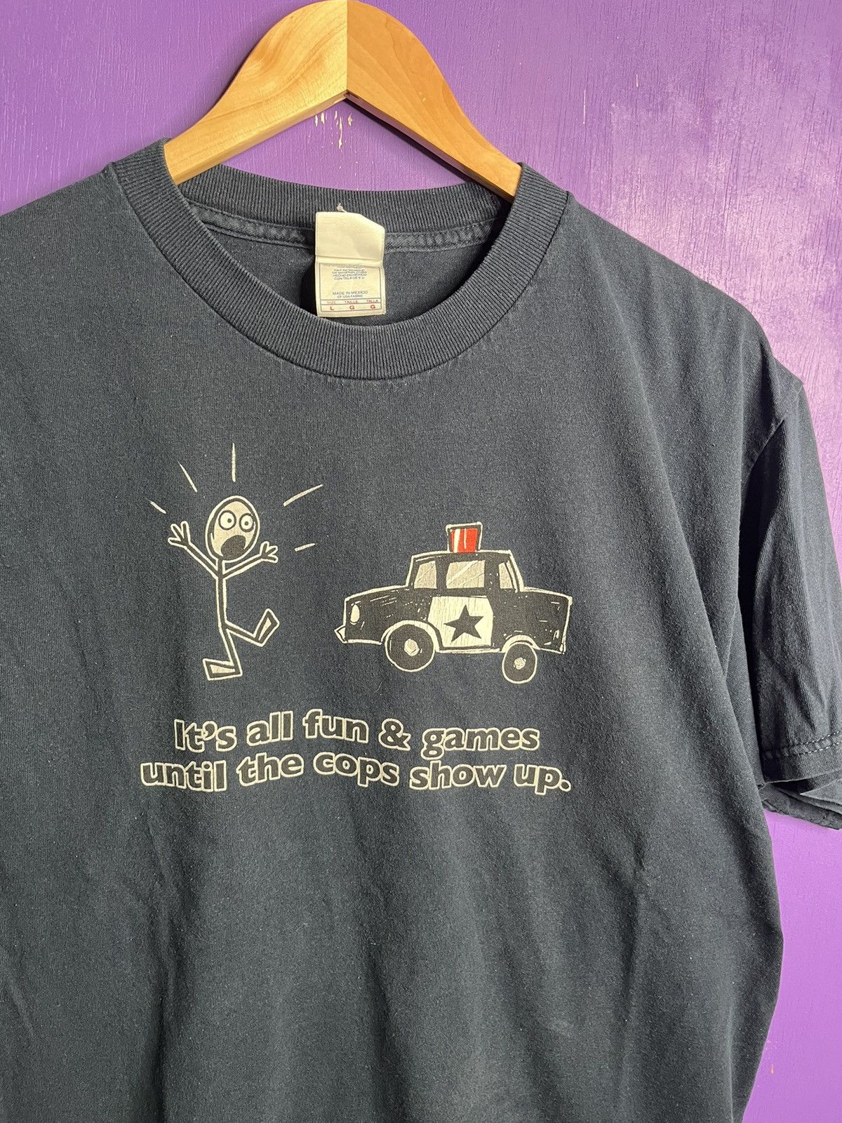 Vintage Vintage 00s It’s all fun and games till the cops show tee Size US L / EU 52-54 / 3 - 3 Thumbnail