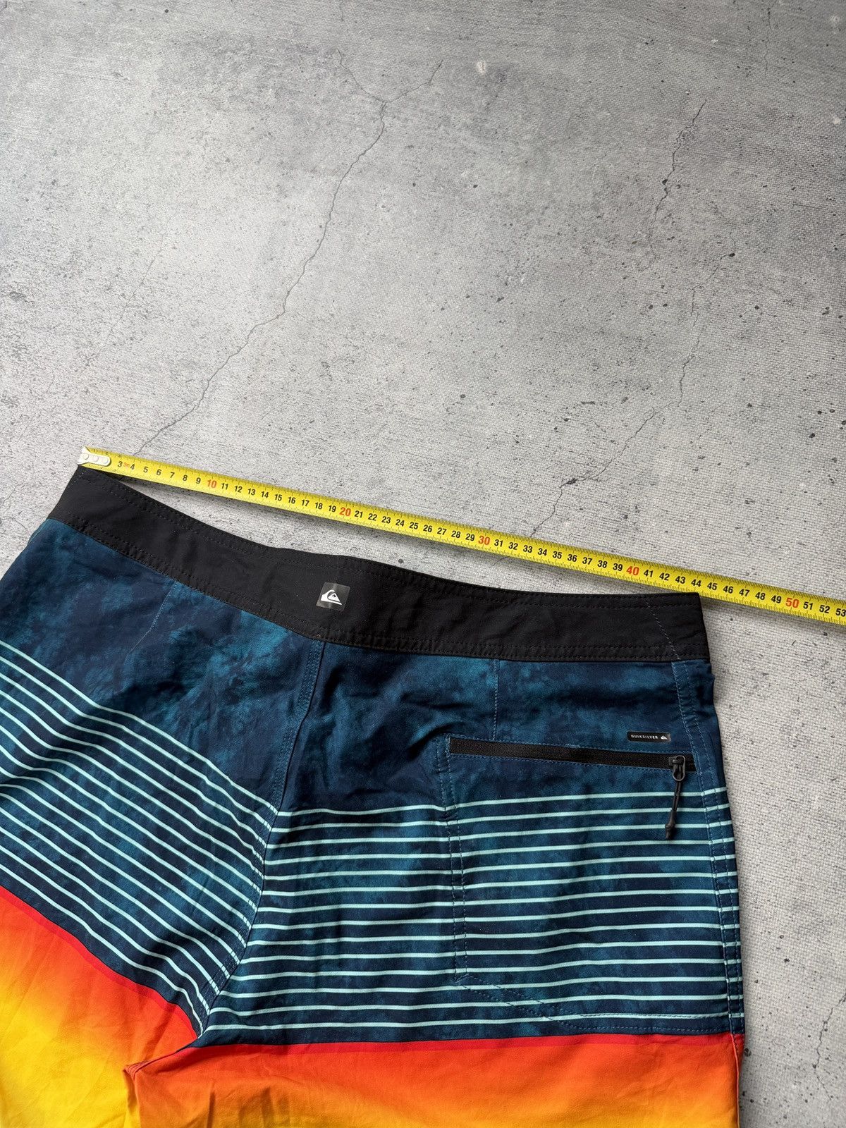 Quiksilver VINTAGE BIG LOGO QUIKSILVER SHORTS Size US 34 / EU 50 - 9 Thumbnail
