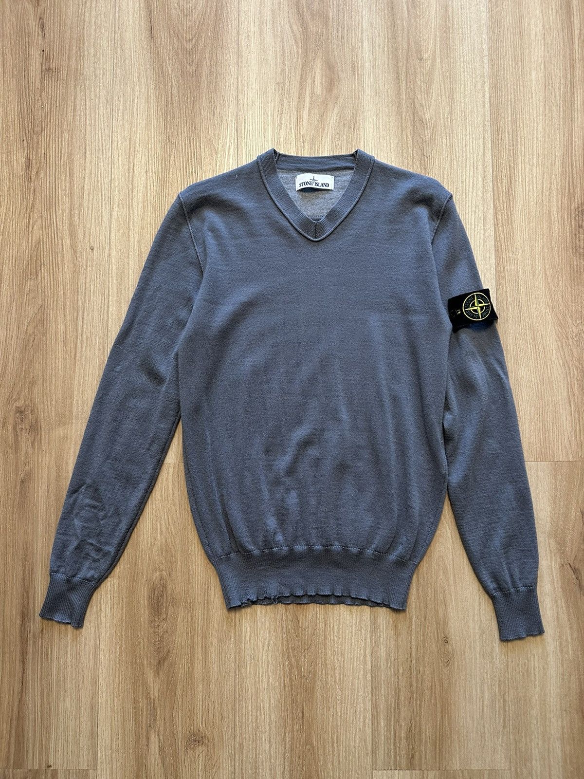Stone Island Stone Island v neck wool jumper grey sweater Size US S / EU 44-46 / 1 - 13 Thumbnail