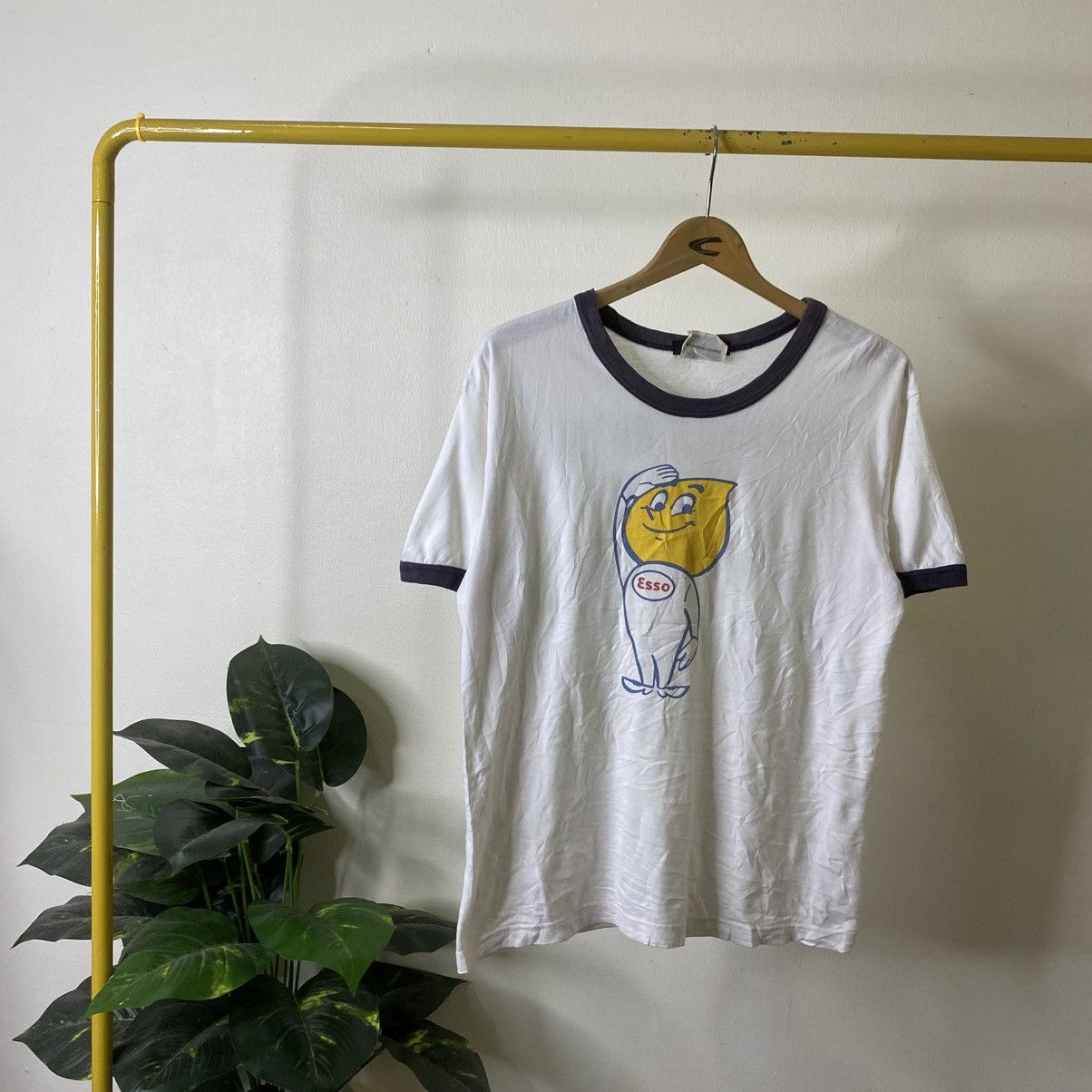 Vintage Vintage 1990s Esso Oil Japan Promo T Shirt Size US M / EU 48-50 / 2 - 1 Thumbnail