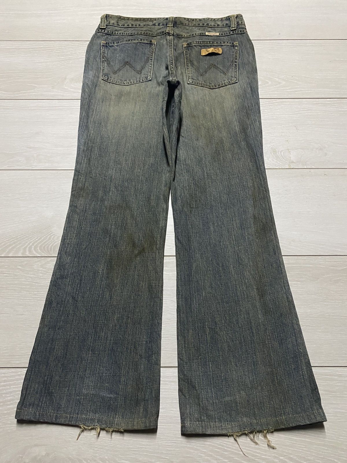 Wrangler Wrangler Authentic Western Geams Grunge Mud Wash Flare Jean Size US 30 / EU 46 - 2 Thumbnail