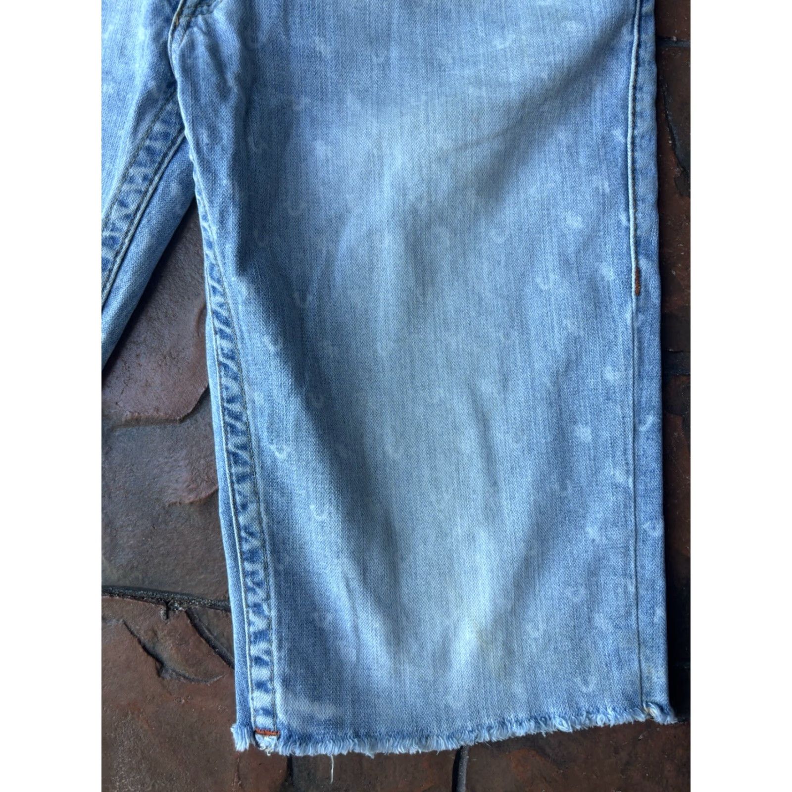 True Religion Y2K True Religion Mens Distressed Cut Off Jean Shorts 33 Blue Denim Distressed Front Flat Front Cargo Pockets Relaxed Casual Size US 33 - 7 Thumbnail