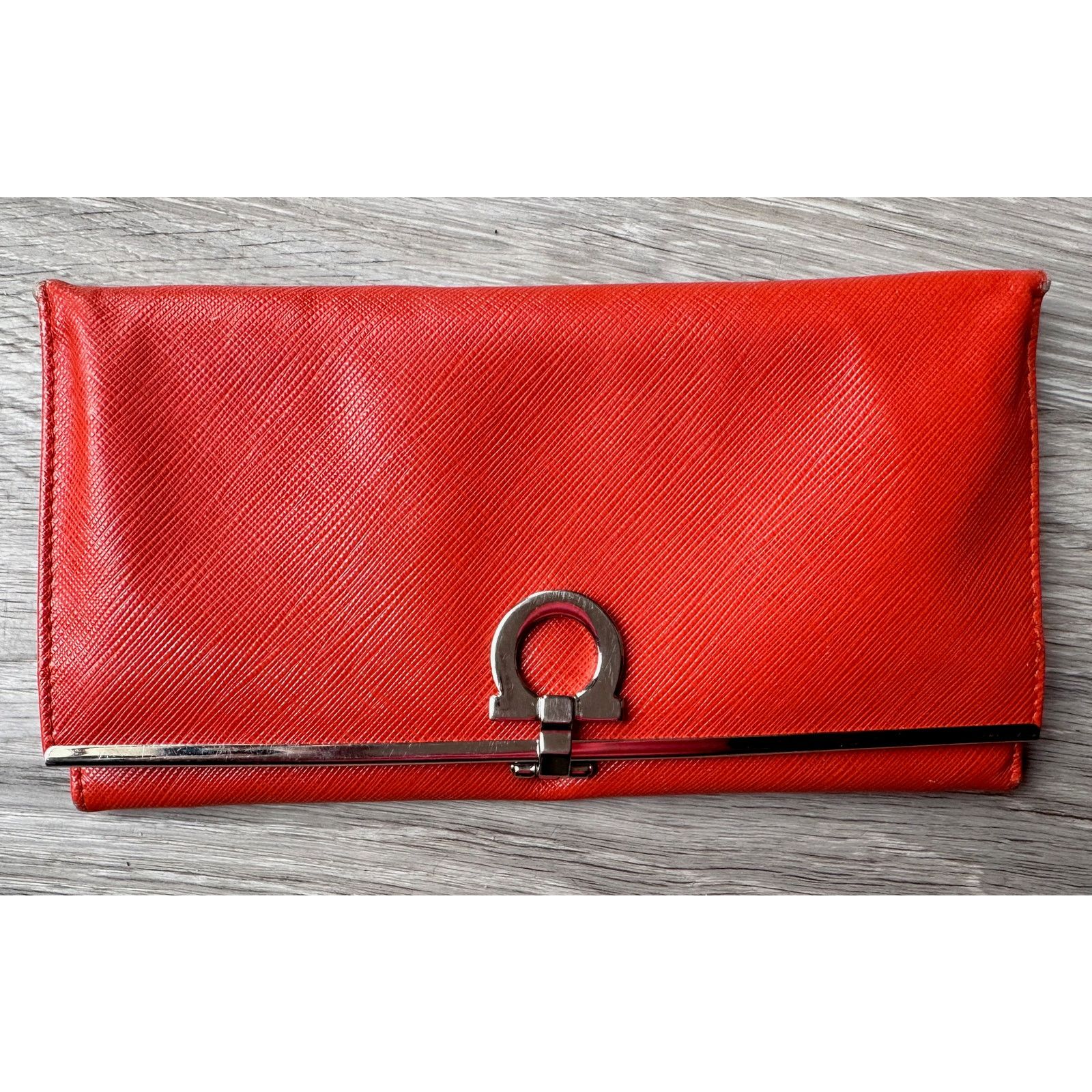 Salvatore Ferragamo Salvatore Ferragamo Pamplona Pebble Red Leather Long Wallet Size ONE SIZE - 16 Thumbnail