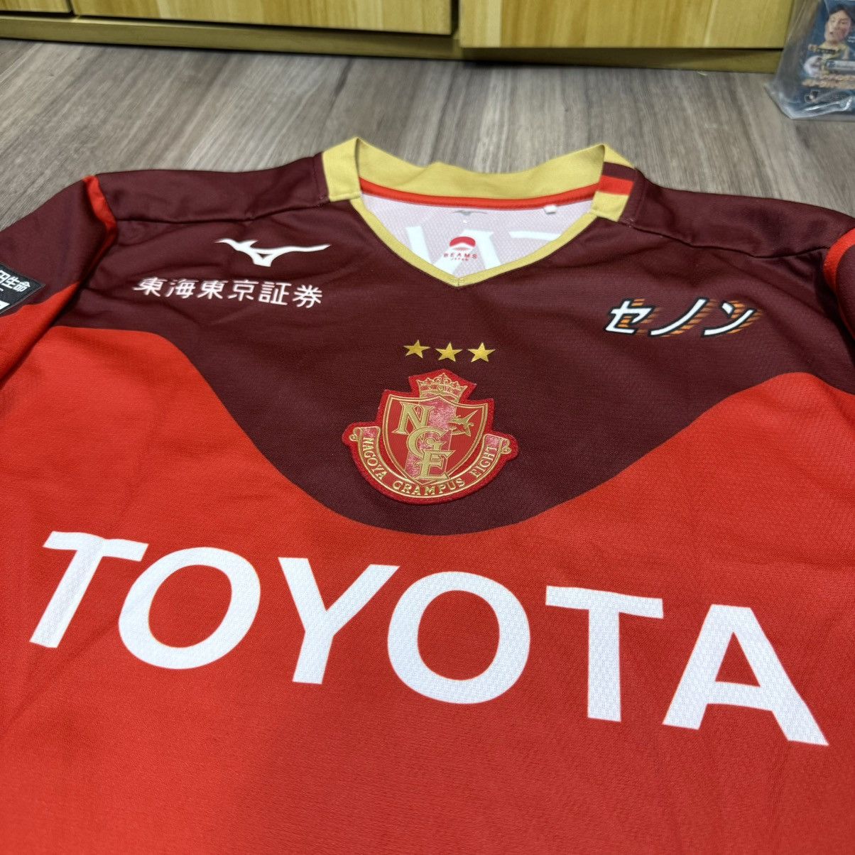 Mizuno Nagoya Grampus Eight 2019 special editon shirt #7 Jo Size US L / EU 52-54 / 3 - 3 Thumbnail
