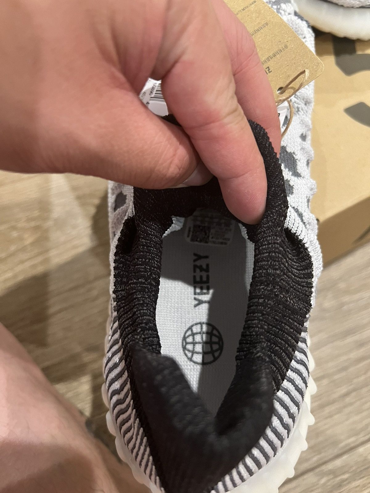Adidas × Kanye West Yeezy 359 v2 CMPCT Size US 11 / EU 44 - 5 Thumbnail