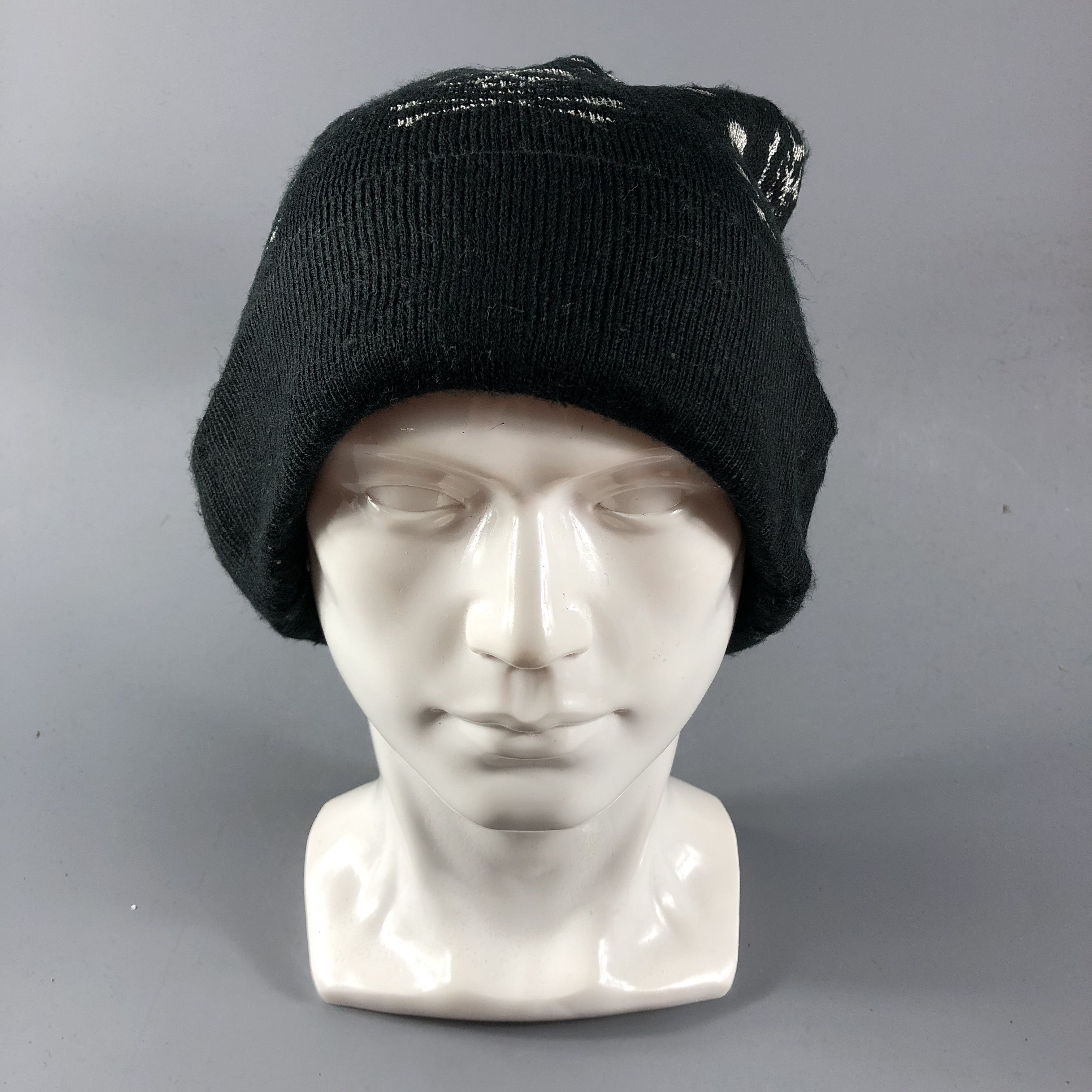 Hypebeast Skulls Bobble Beanie Snowcap Snow Hat B617 Size ONE SIZE - 2 Thumbnail