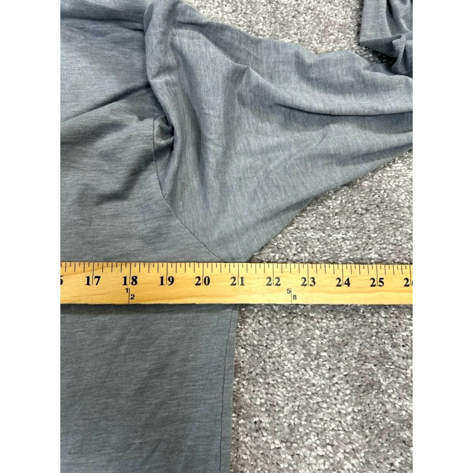 Lululemon Lululemon Shirt Mens Large Gray Running Pullover Size US L / EU 52-54 / 3 - 5 Thumbnail