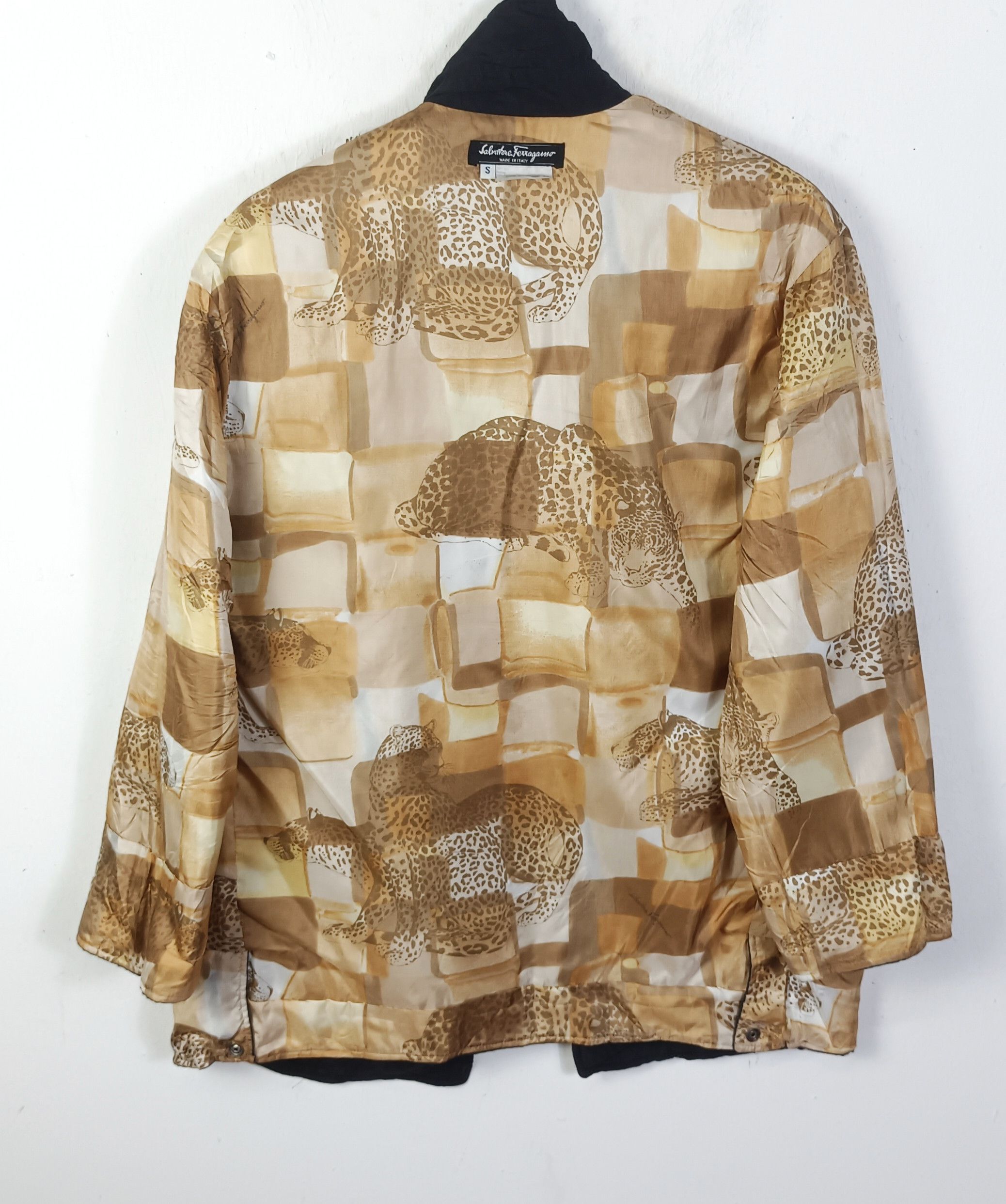 Salvatore Ferragamo Vintage Salvatore Ferragamo Leopard Silk Quilted Jacket Size US M / EU 48-50 / 2 - 2 Thumbnail