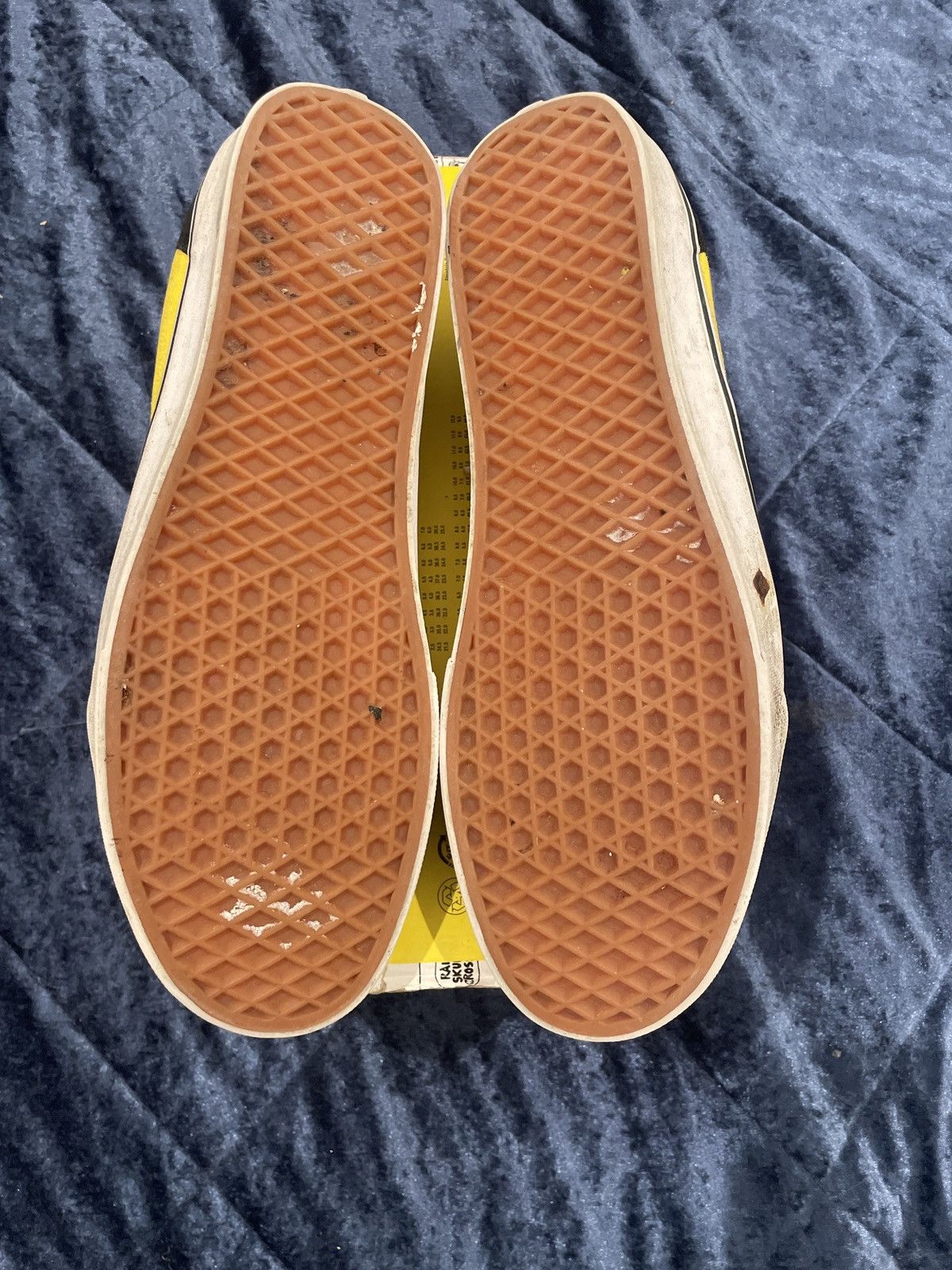 Peanuts × Vans Vans Old Skool Peanuts Charlie Brown/Black Size US 13 / EU 46 - 5 Thumbnail