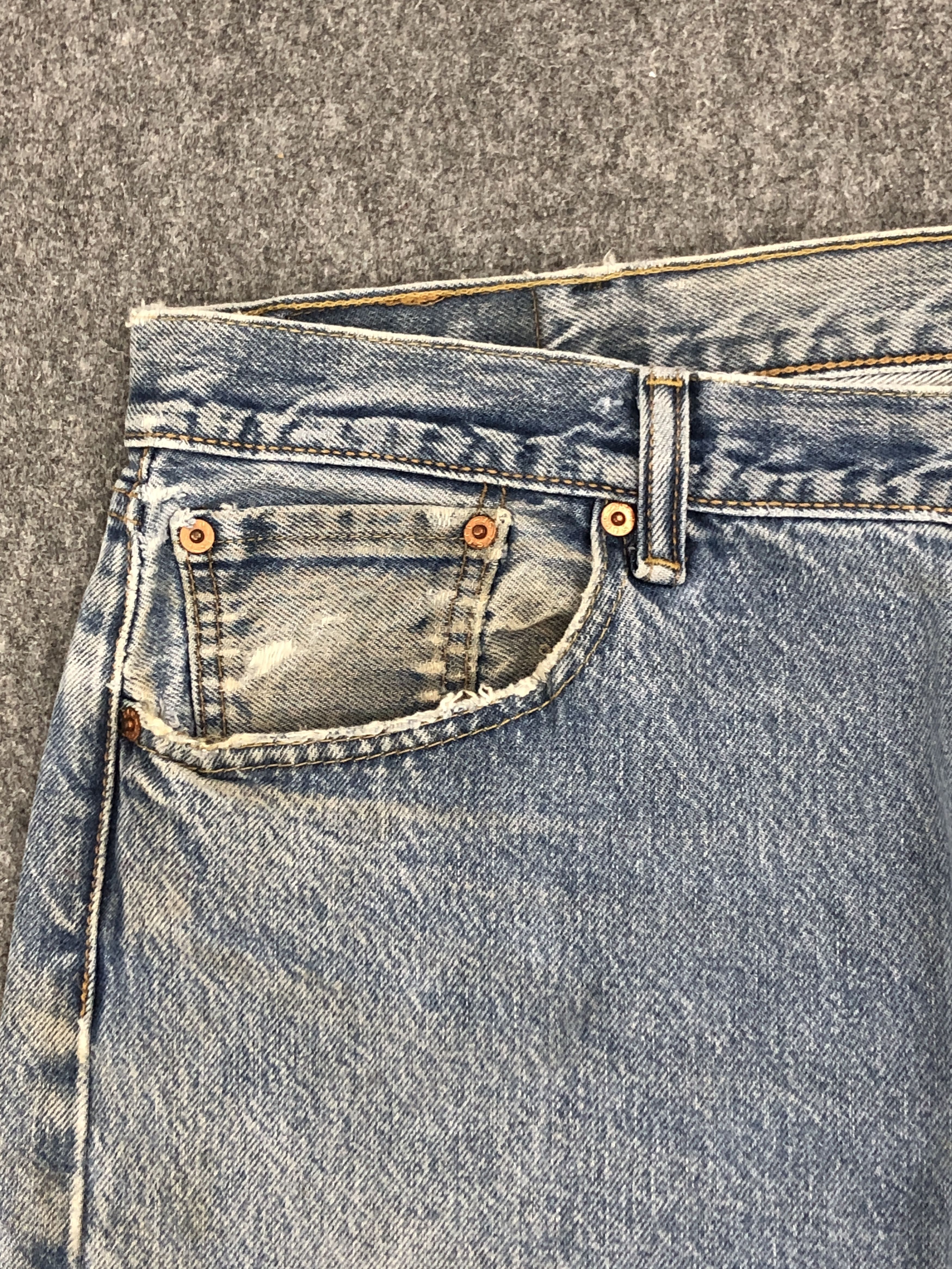 Levi's Vintage Levi's 501 Button Fly Jeans DP2310 Size US 37 - 9 Thumbnail