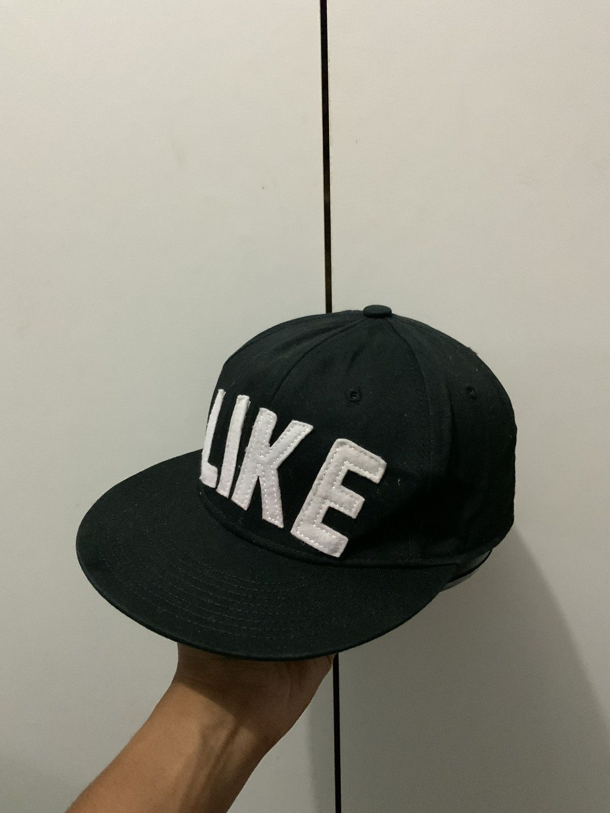 Japanese Brand Like Big Spell Out Black Fitted Hat Size ONE SIZE - 2 Thumbnail