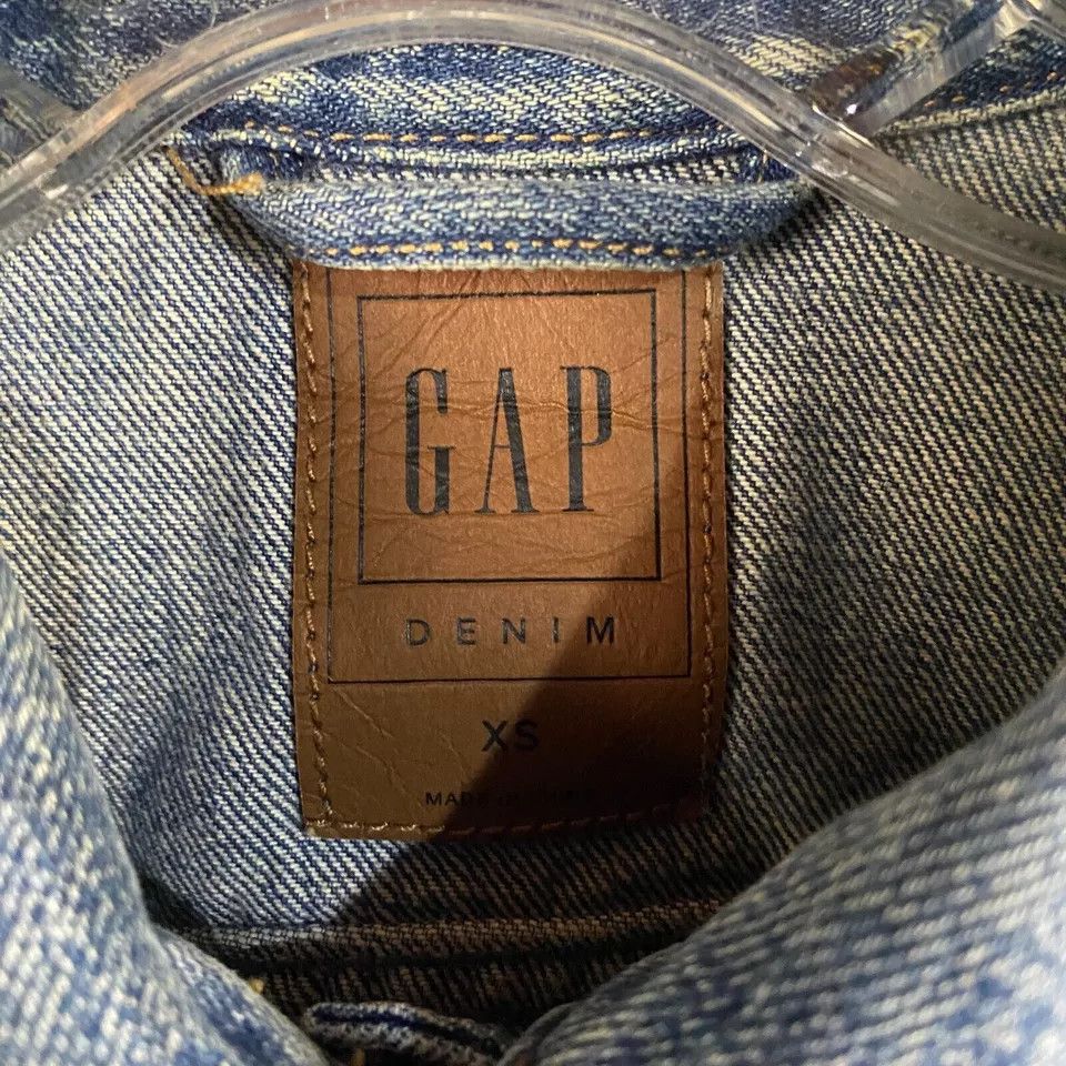 Gap Gap Denim Jacket Women's XS Medium Wash Blue Front Pockets Size XS / US 0-2 / IT 36-38 - 2 Thumbnail