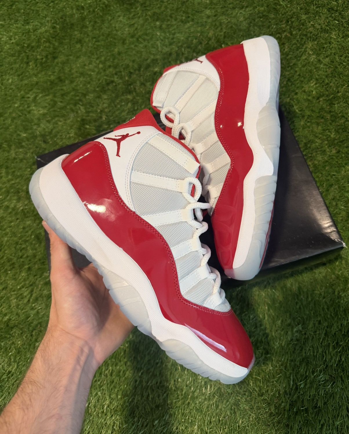 Jordan Brand Jordan 11 Cherry Size US 10 / EU 43 - 2 Thumbnail