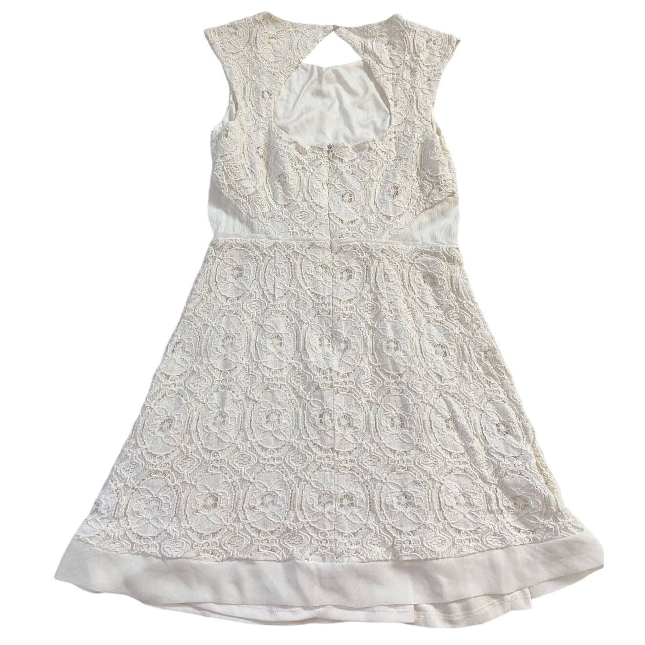 Urban Outfitters Urban Outfitters Kimchi Blue Camilla Medallion Lace Dress 4 Size S / US 4 / IT 40 - 9 Thumbnail