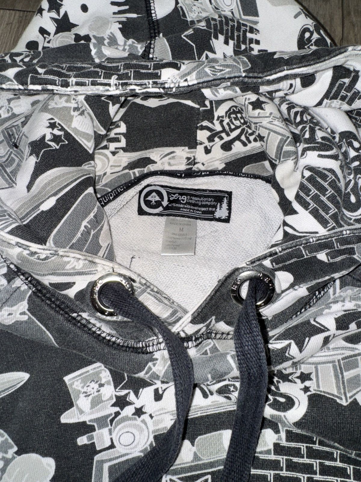 LRG 2000s LRG GRAFFITI HOODIE Size US M / EU 48-50 / 2 - 2 Thumbnail