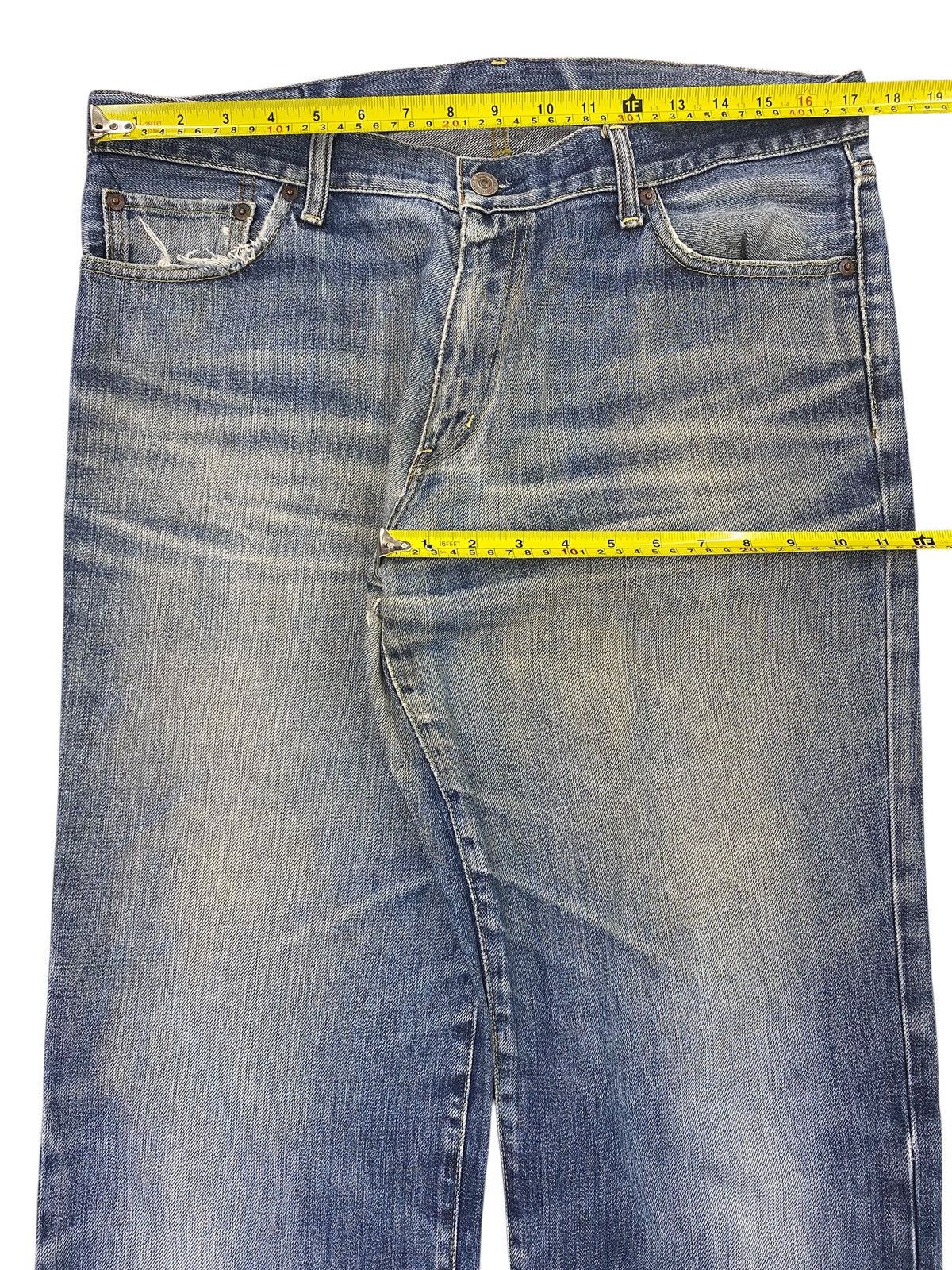 Uniqlo Uniqlo Faded Dark Wash Whiskers Style Loose Jeans Size US 35 - 5 Thumbnail