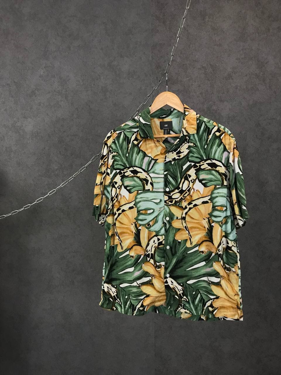 Other H&M art crazy Hawaiian shirt Size US M / EU 48-50 / 2 - 1 Thumbnail