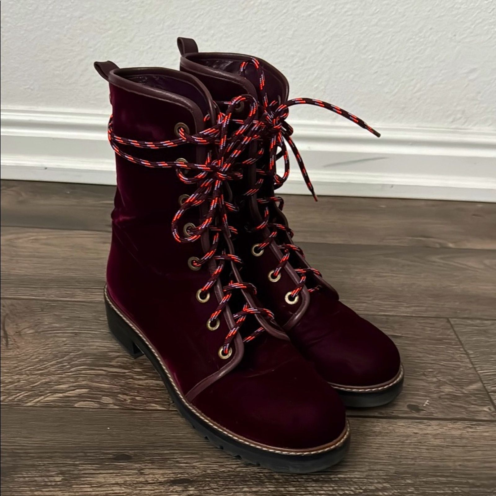 Stuart Weitzman Stuart Weitzman 10 Metermaid Burgundy Velvet Combat Boots Size US 10 / IT 40 - 4 Thumbnail