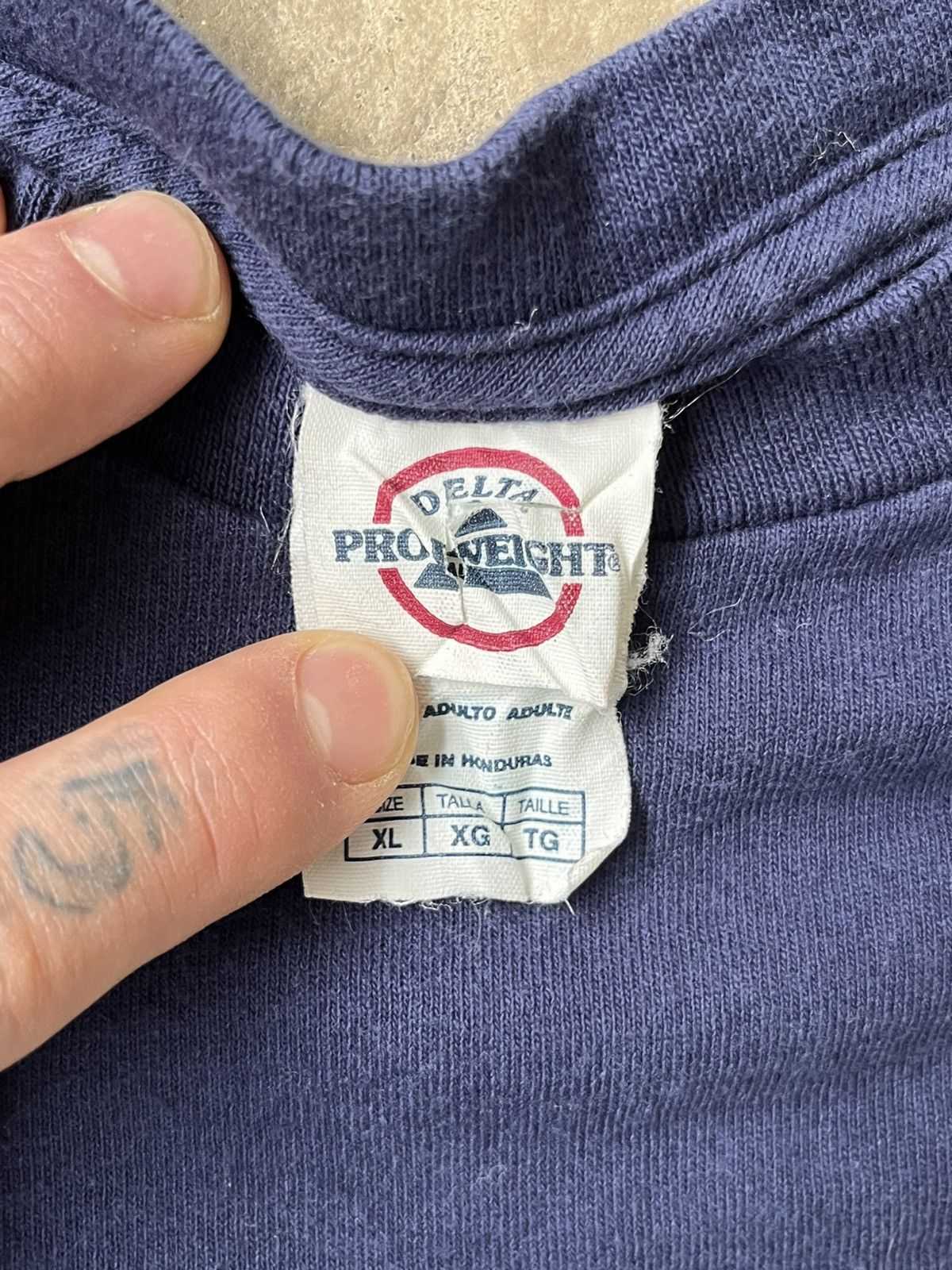 Delta × Fox Racing Y2K Family Guy Peanut Butter Jelly Time Vintage Tee Size US XL / EU 56 / 4 - 4 Thumbnail