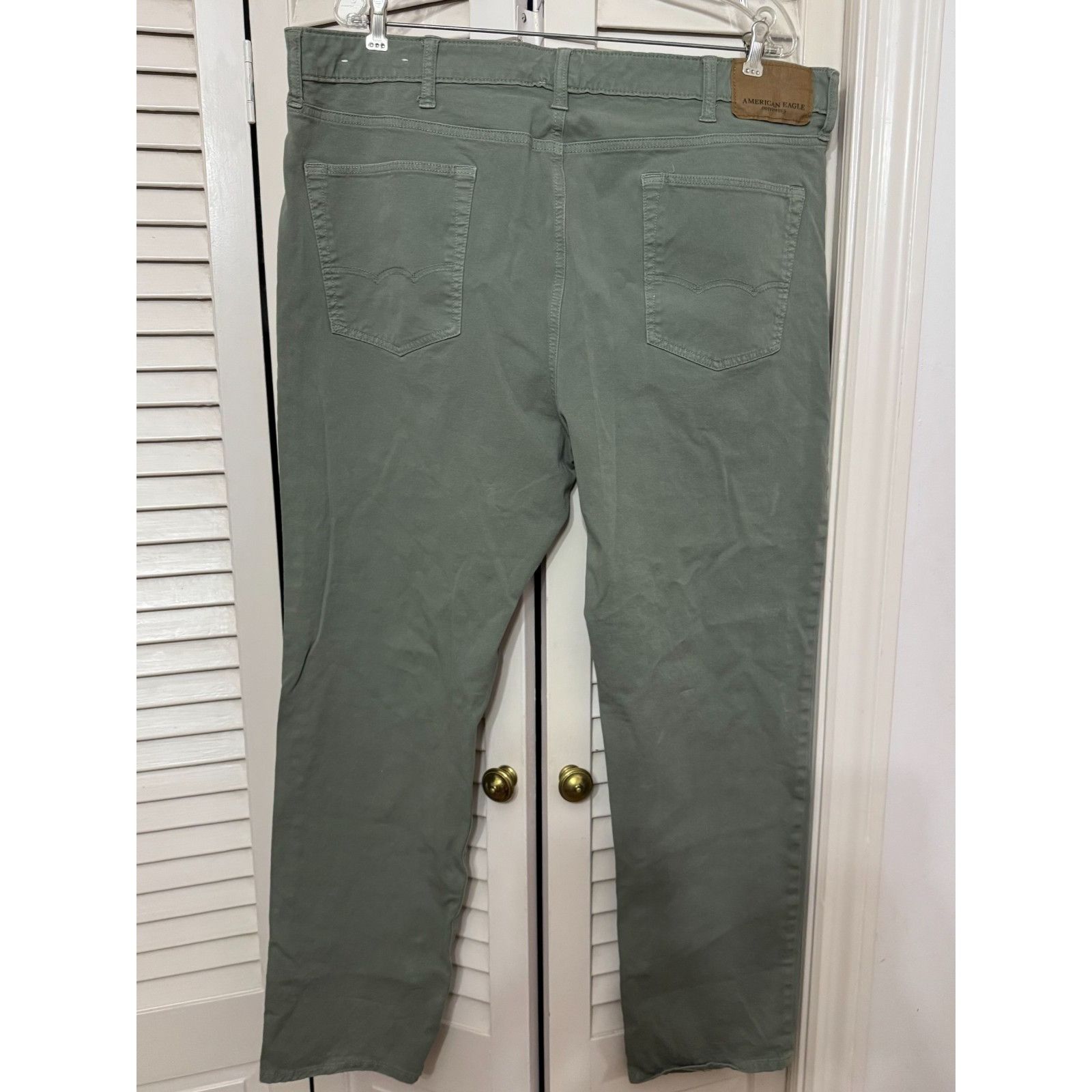 American Eagle Outfitters American Eagle Outfitters men's slim chino pants 40 X 32 ext Size US 40 / EU 56 - 3 Thumbnail