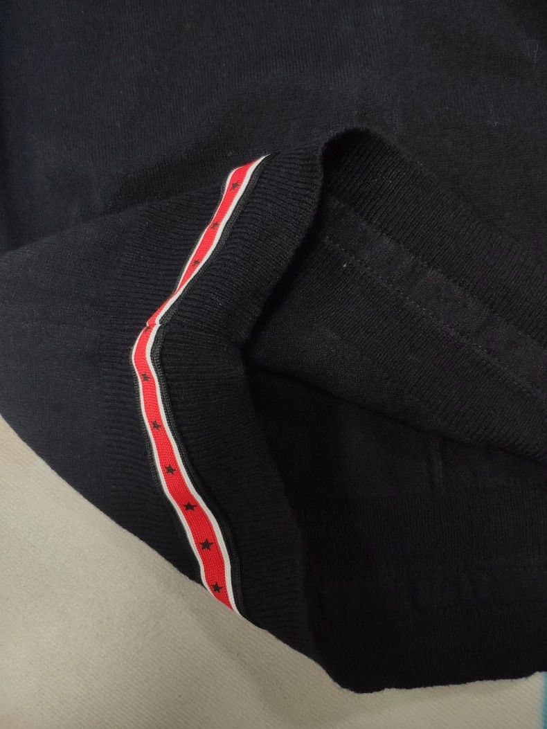 Givenchy Givenchy Ribbon Patch Classic Black Long Sleeve Woolen Swe Size US L / EU 52-54 / 3 - 4 Thumbnail